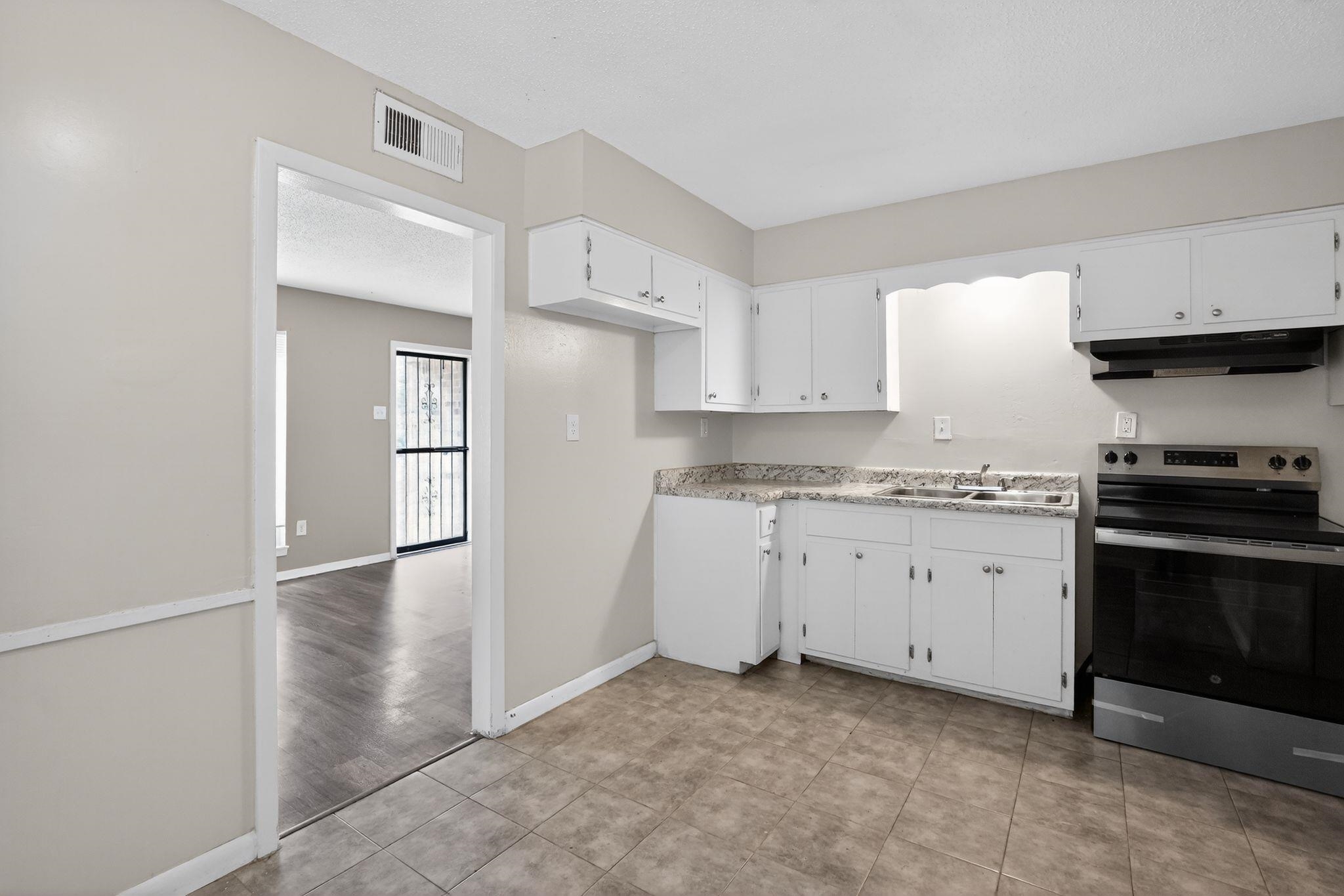 671 Whiteside Cv Property Photo 16