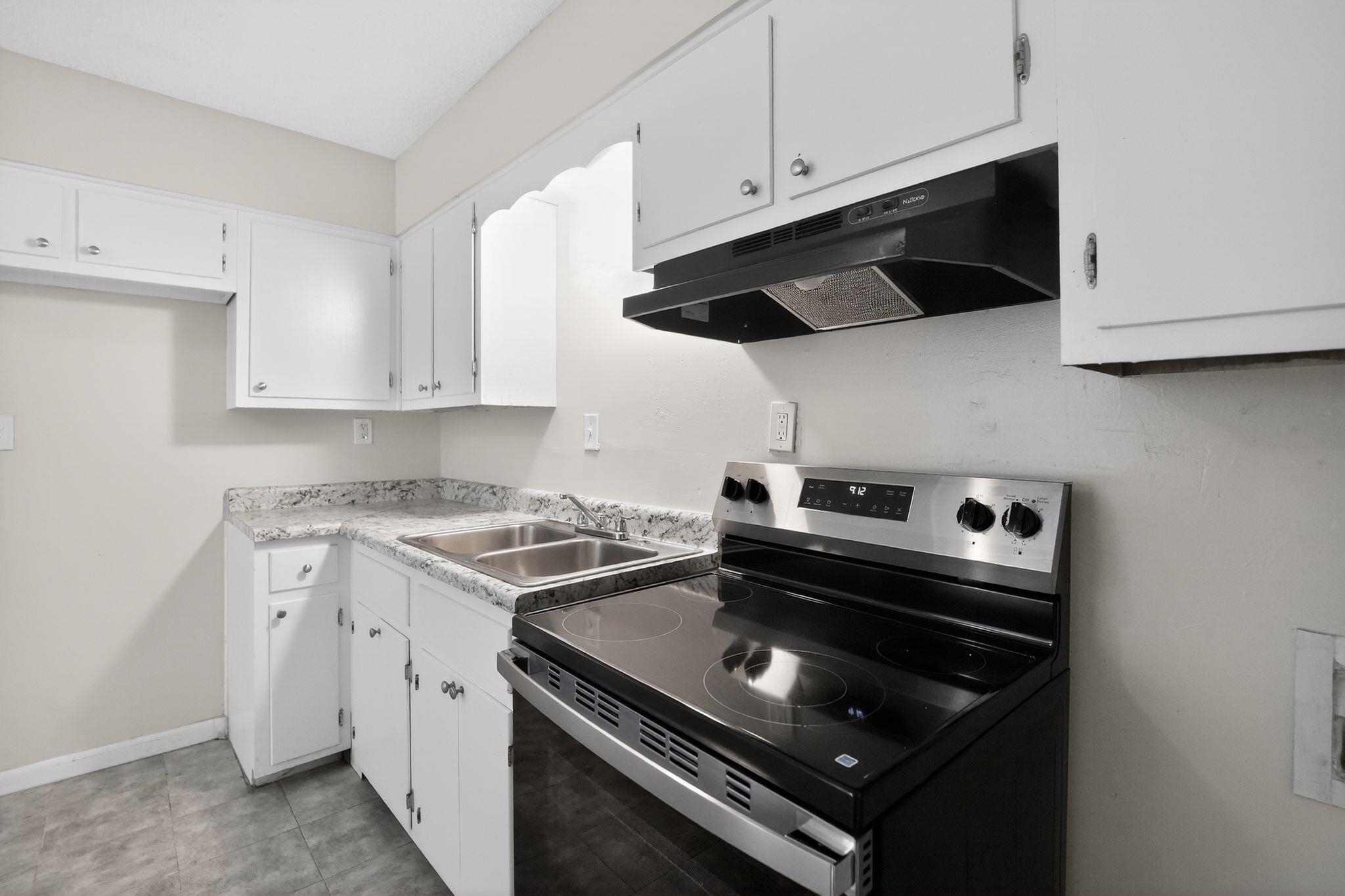 671 Whiteside Cv Property Photo 18
