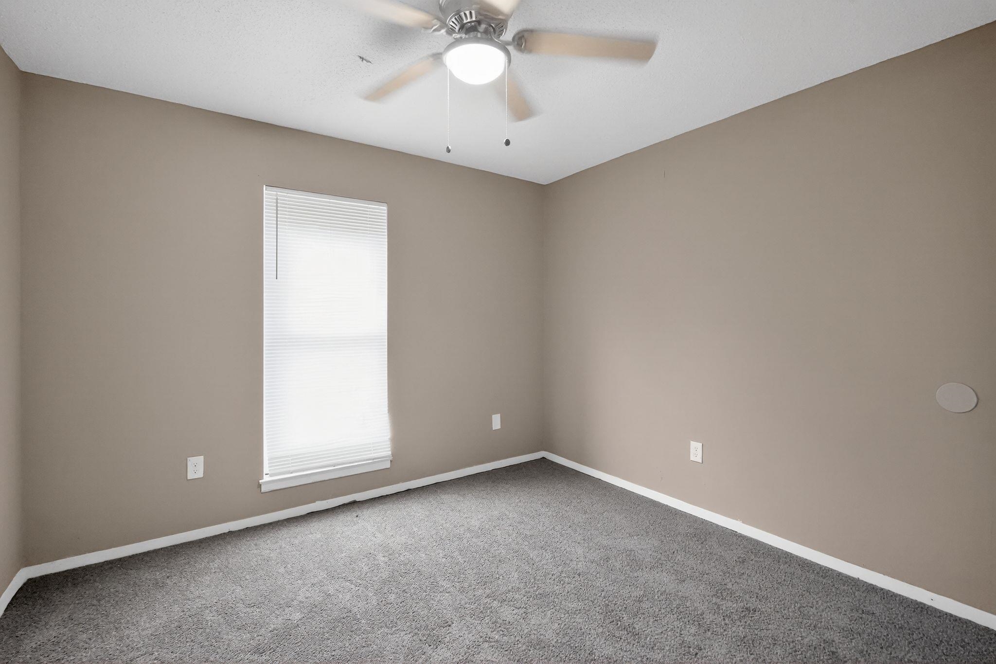 671 Whiteside Cv Property Photo 21