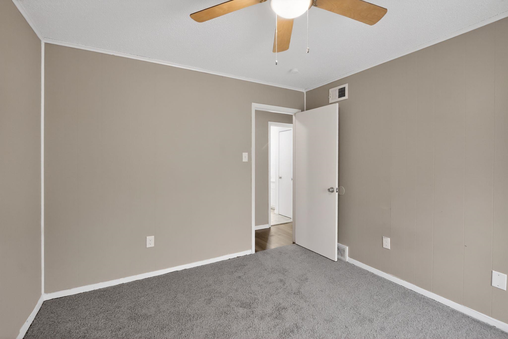 671 Whiteside Cv Property Photo 24