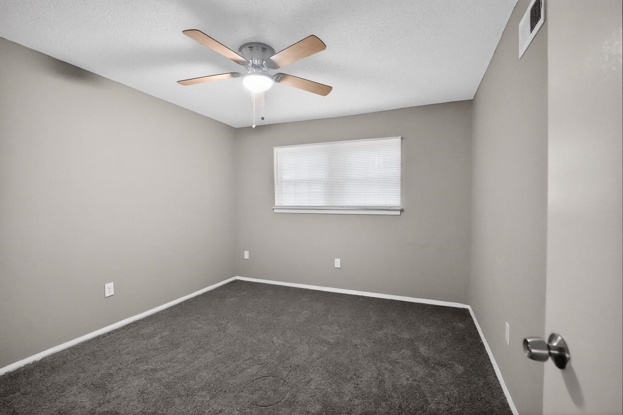 671 Whiteside Cv Property Photo 25
