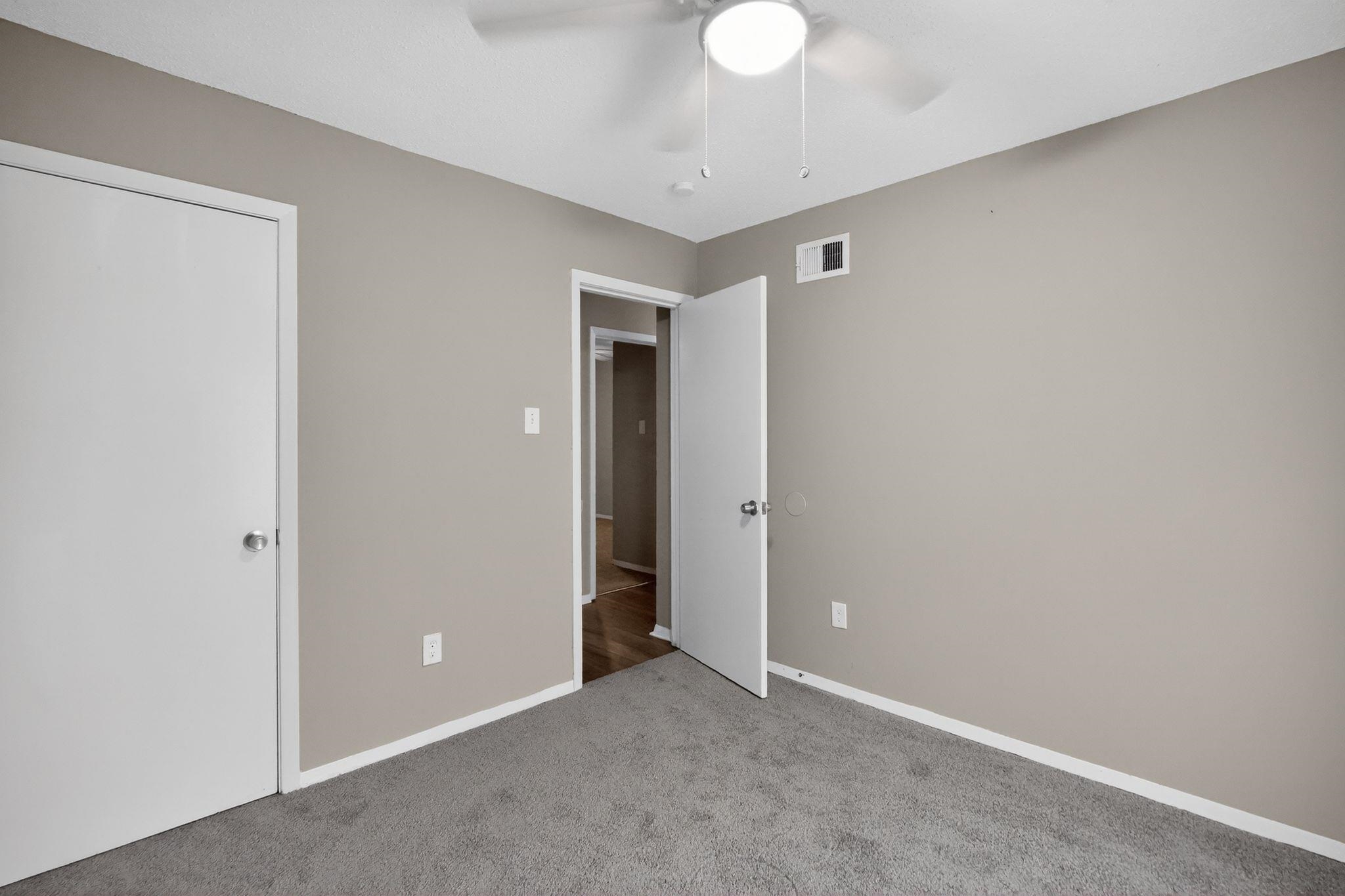 671 Whiteside Cv Property Photo 27