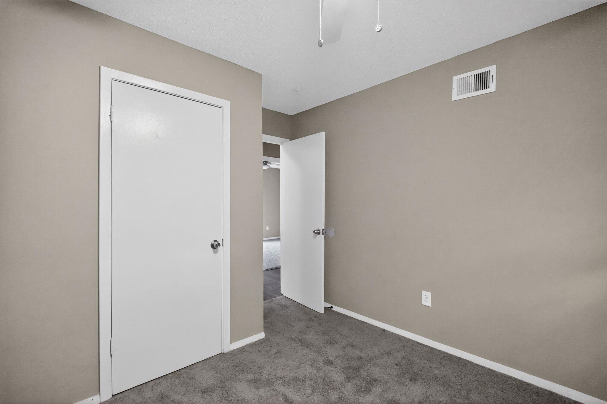 671 Whiteside Cv Property Photo 28