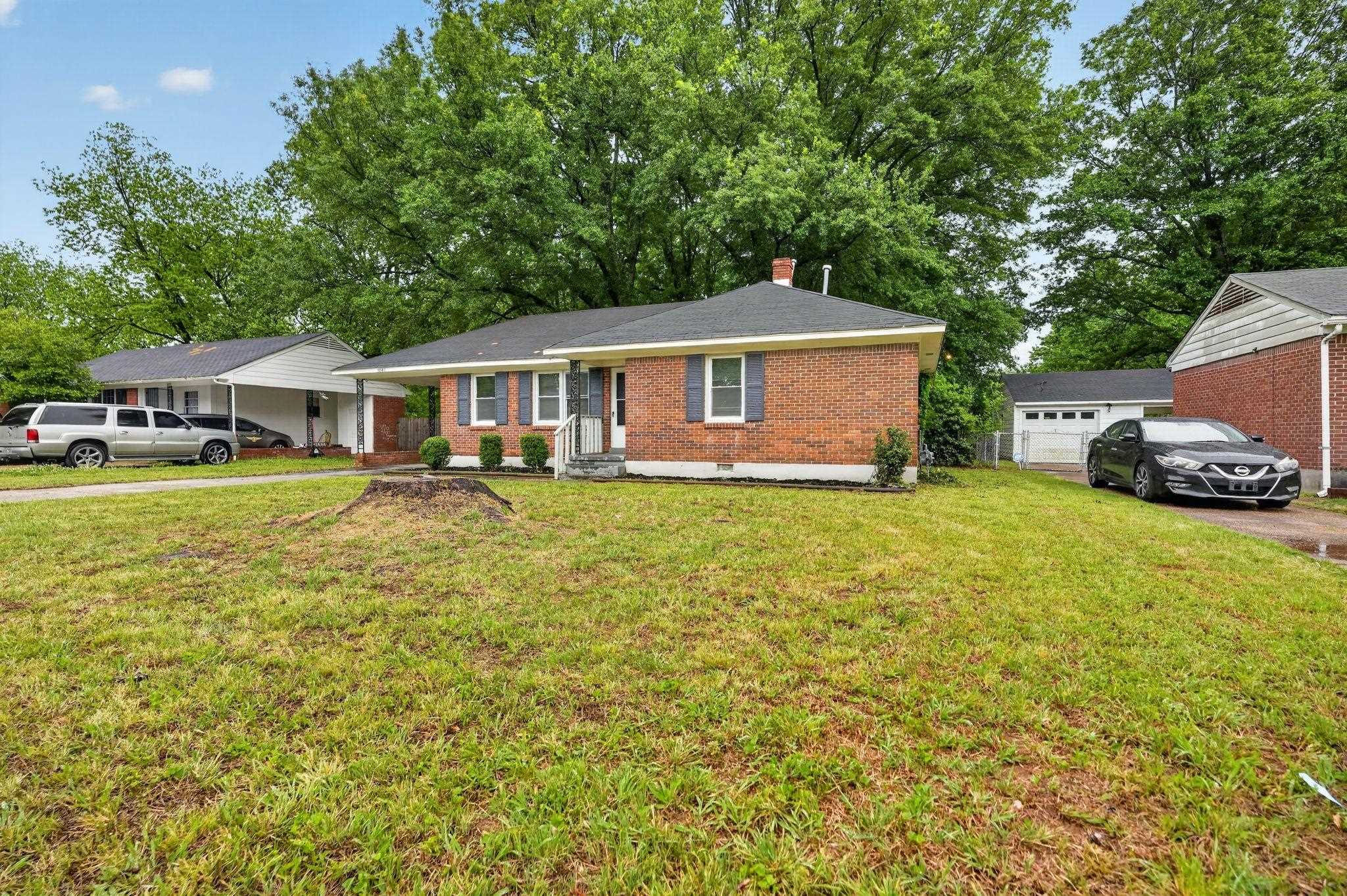 3047 S Edgeware Rd Property Photo 3
