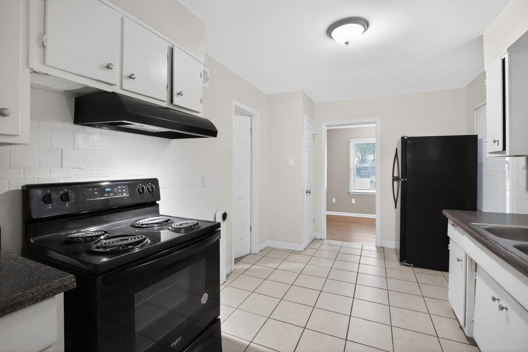 3047 S Edgeware Rd Property Photo 19