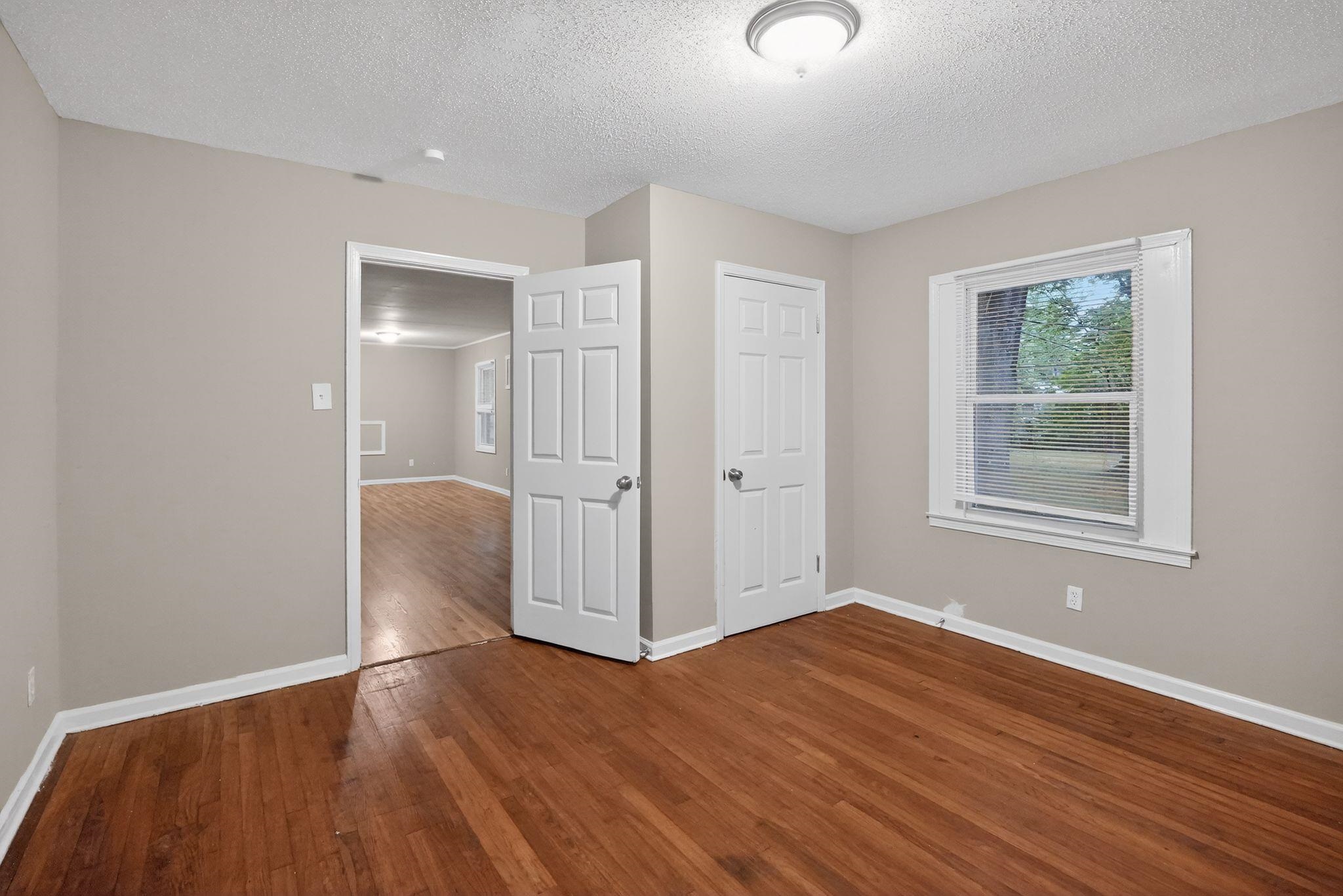 3047 S Edgeware Rd Property Photo 26