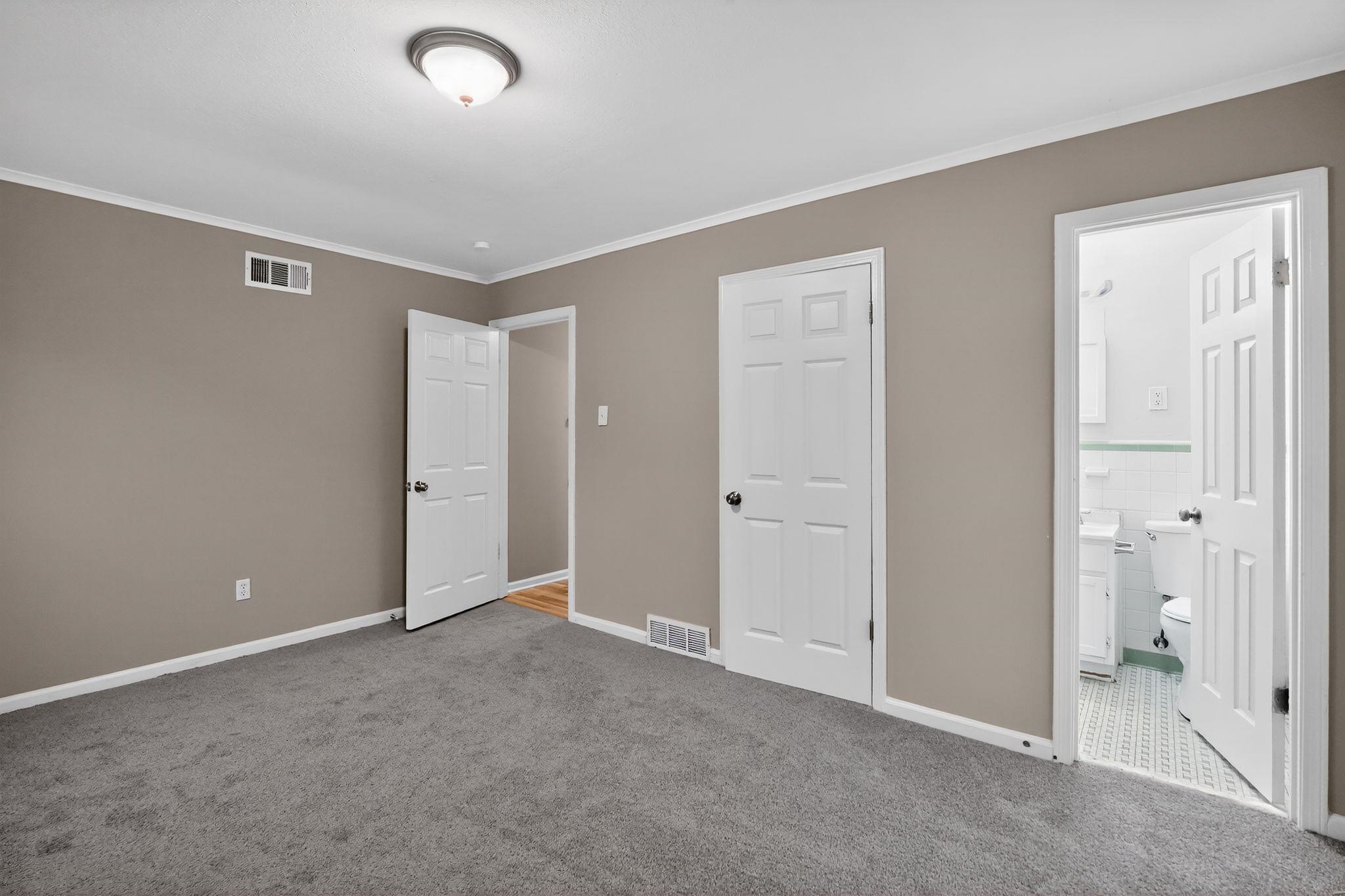 3047 S Edgeware Rd Property Photo 28