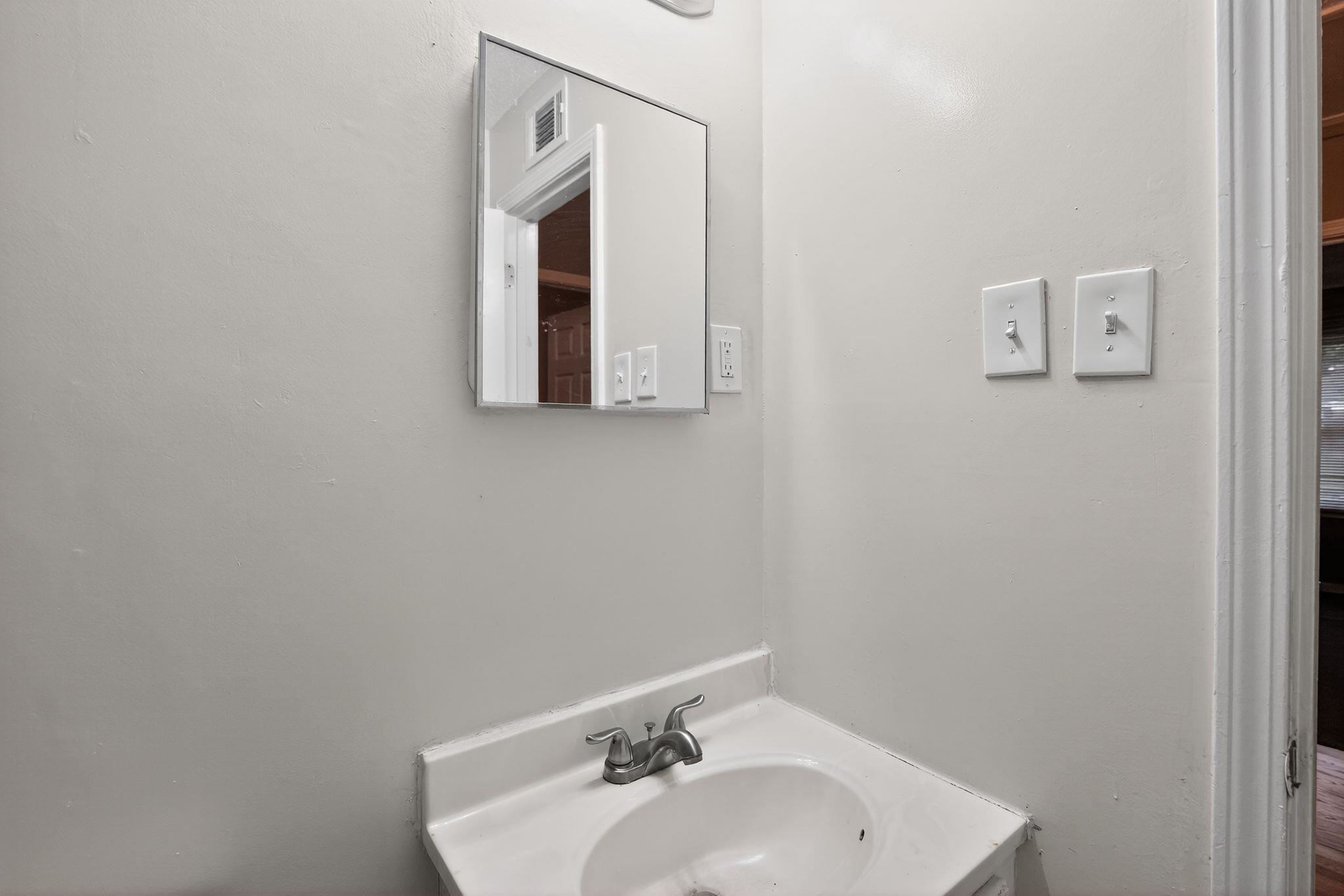 3047 S Edgeware Rd Property Photo 30