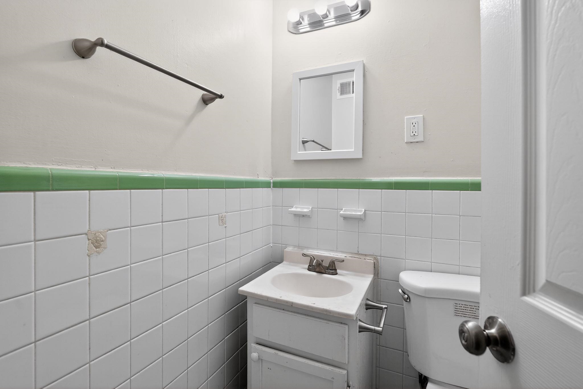 3047 S Edgeware Rd Property Photo 31