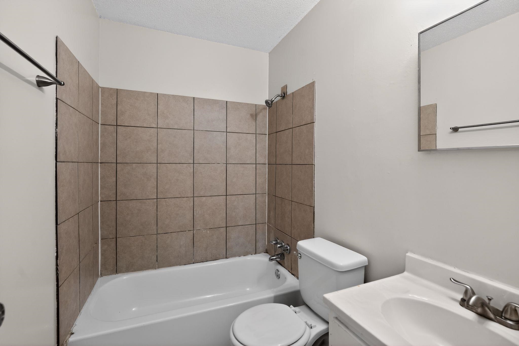 3047 S Edgeware Rd Property Photo 32