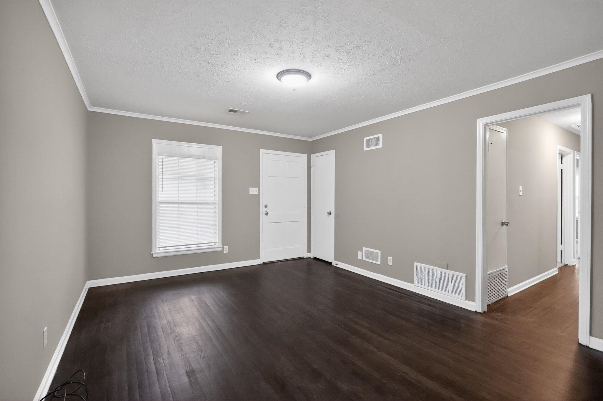 4960 Loch Lomond Dr Property Photo 13