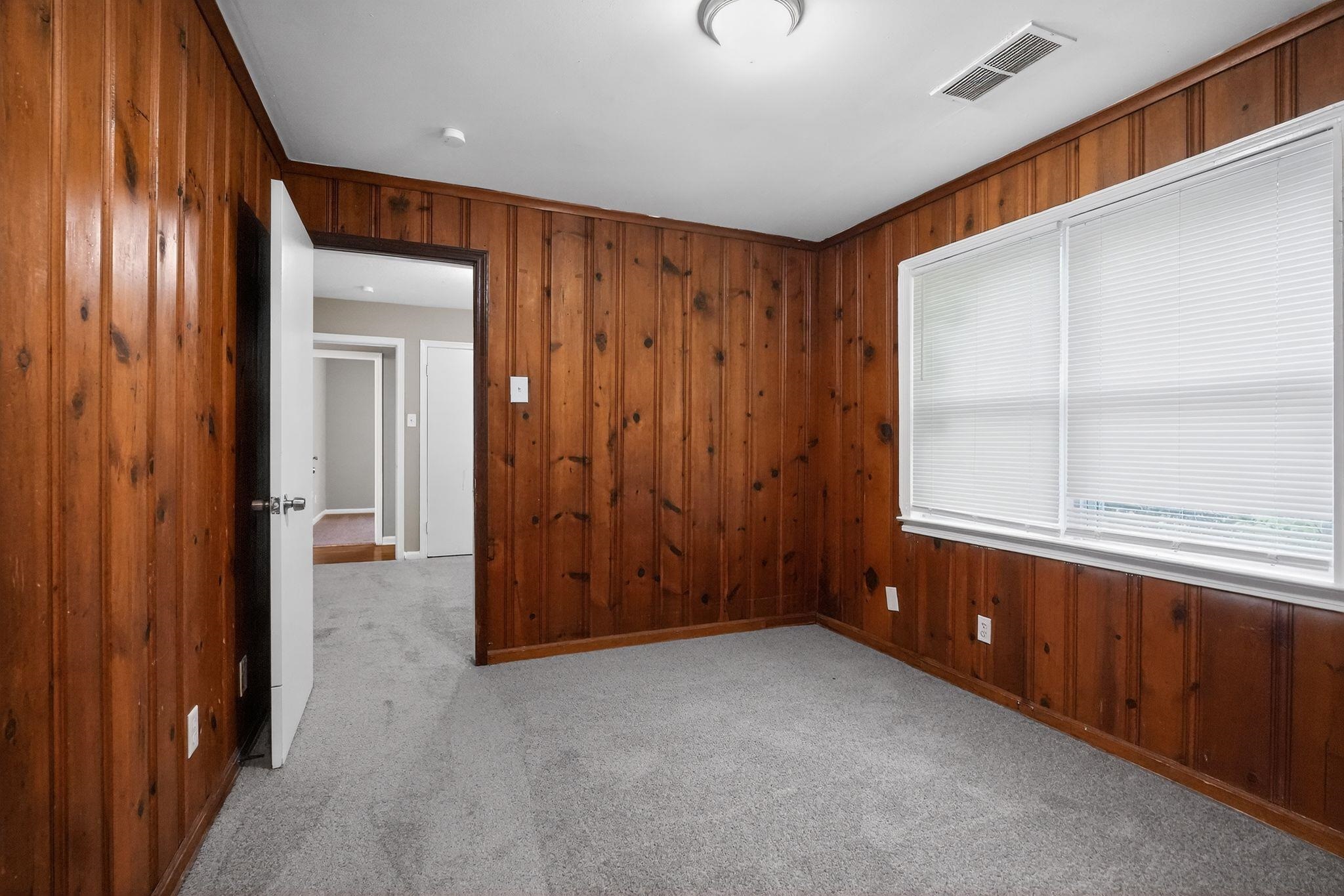4960 Loch Lomond Dr Property Photo 17
