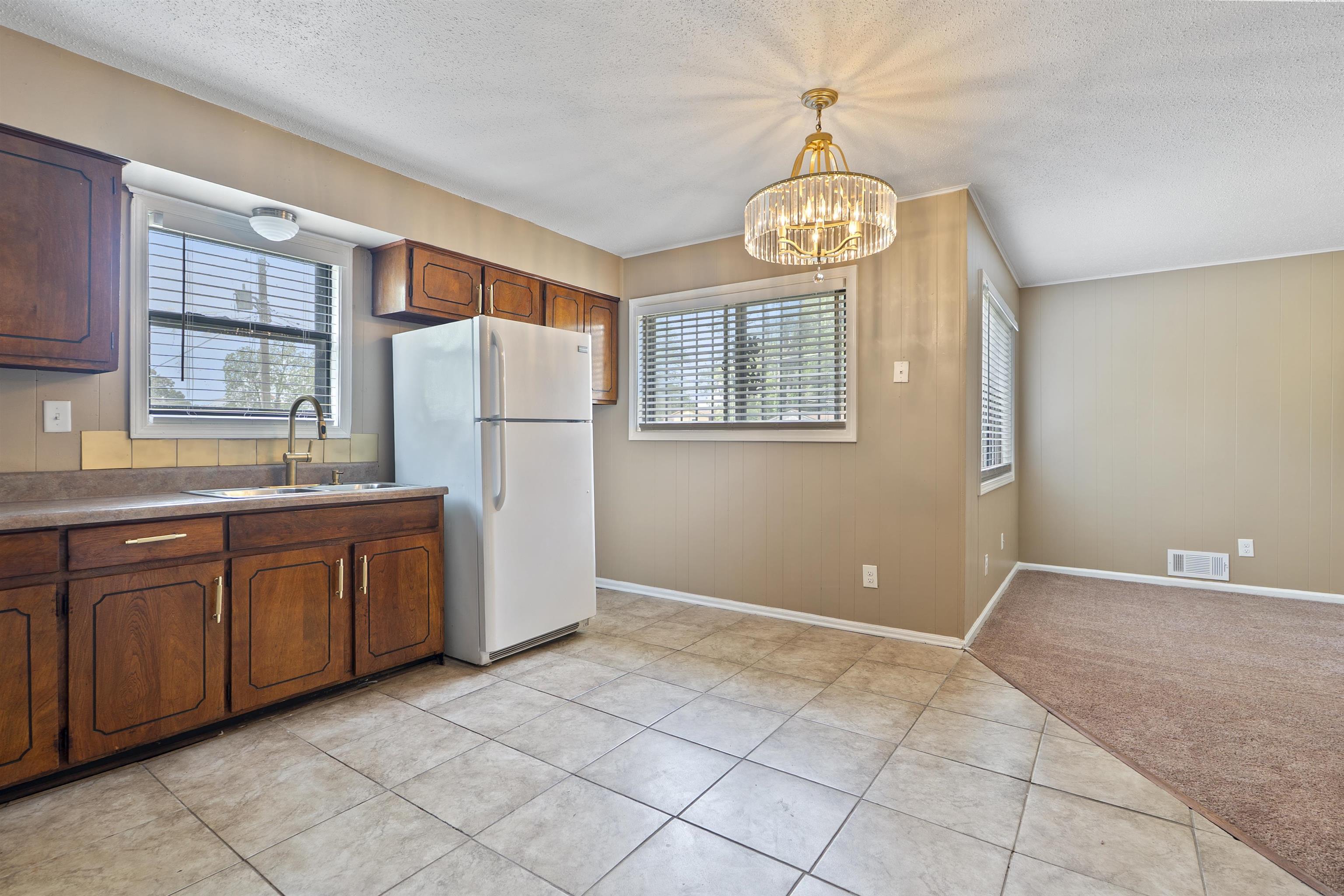 4445 Don St Property Photo 8