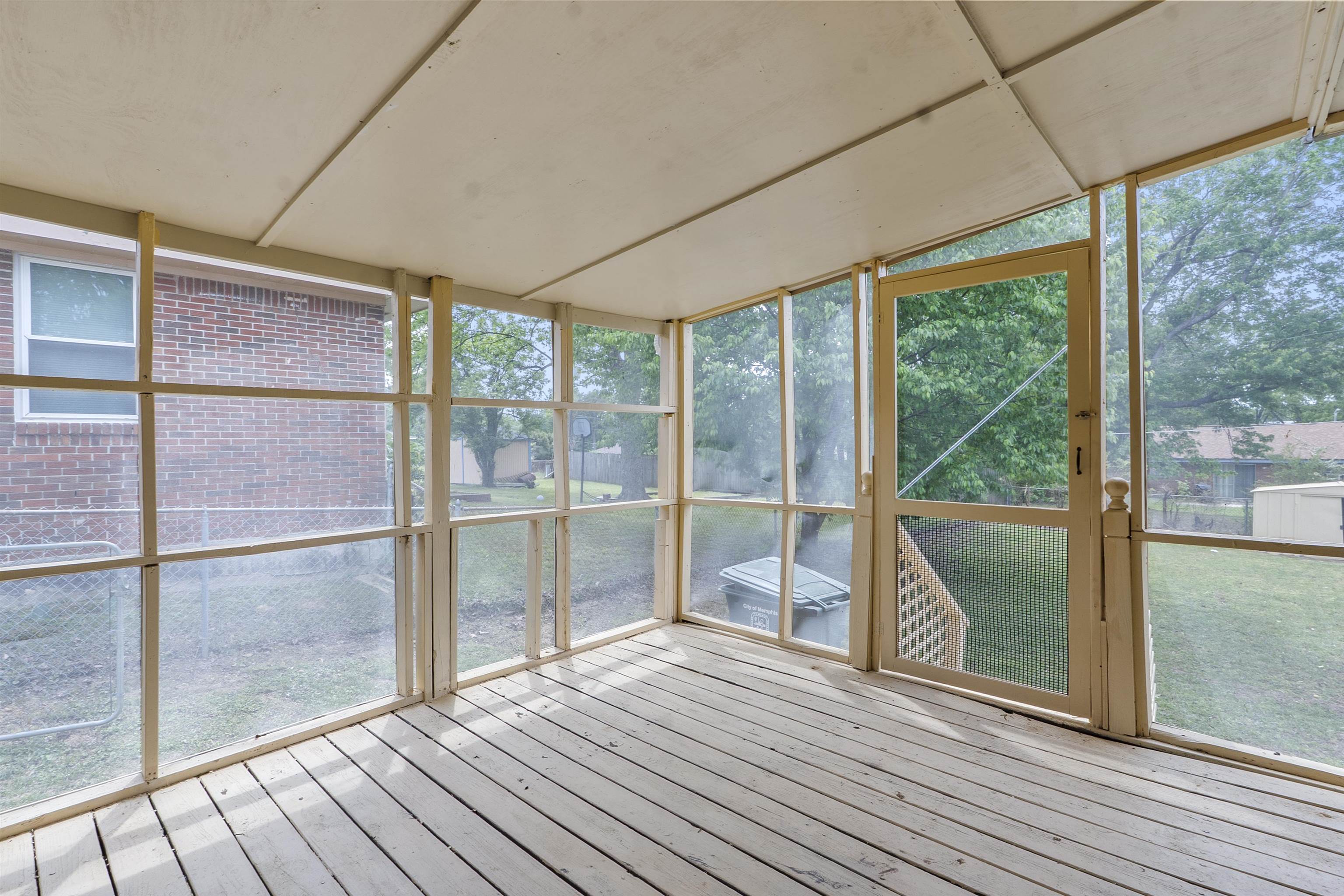 4445 Don St Property Photo 18