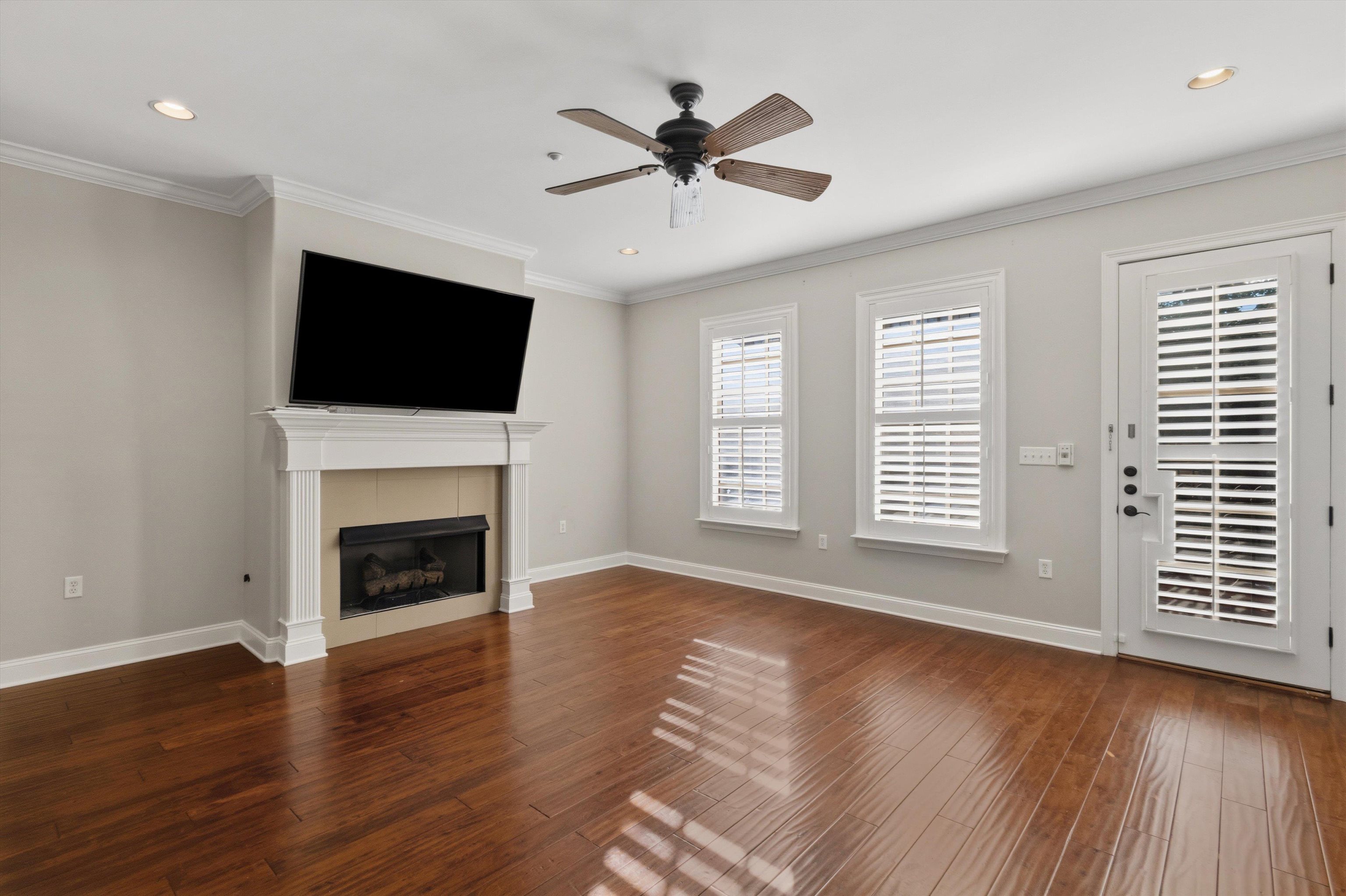 65 E Pontotoc Ave 101 Property Photo 7