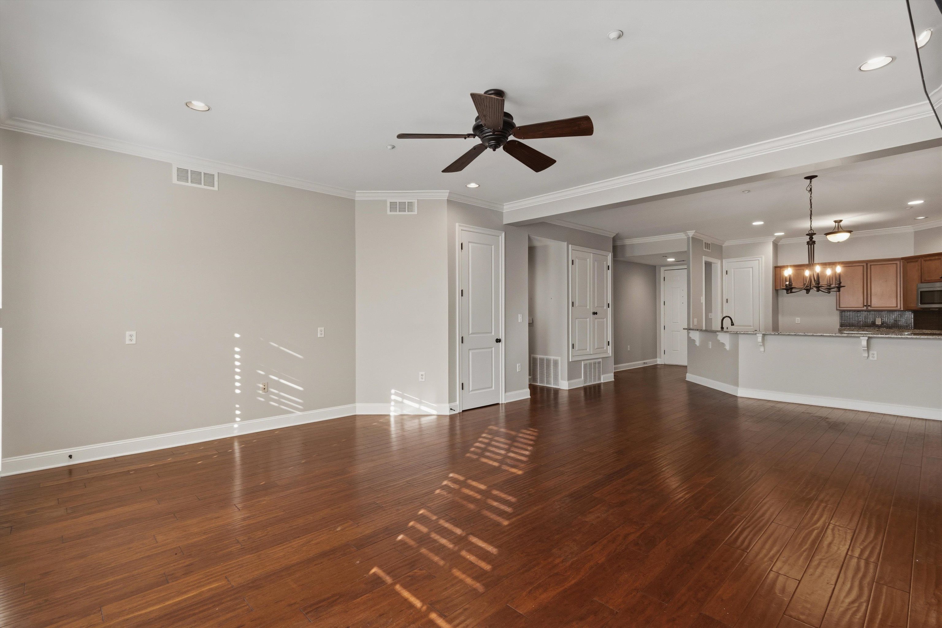 65 E Pontotoc Ave 101 Property Photo 12