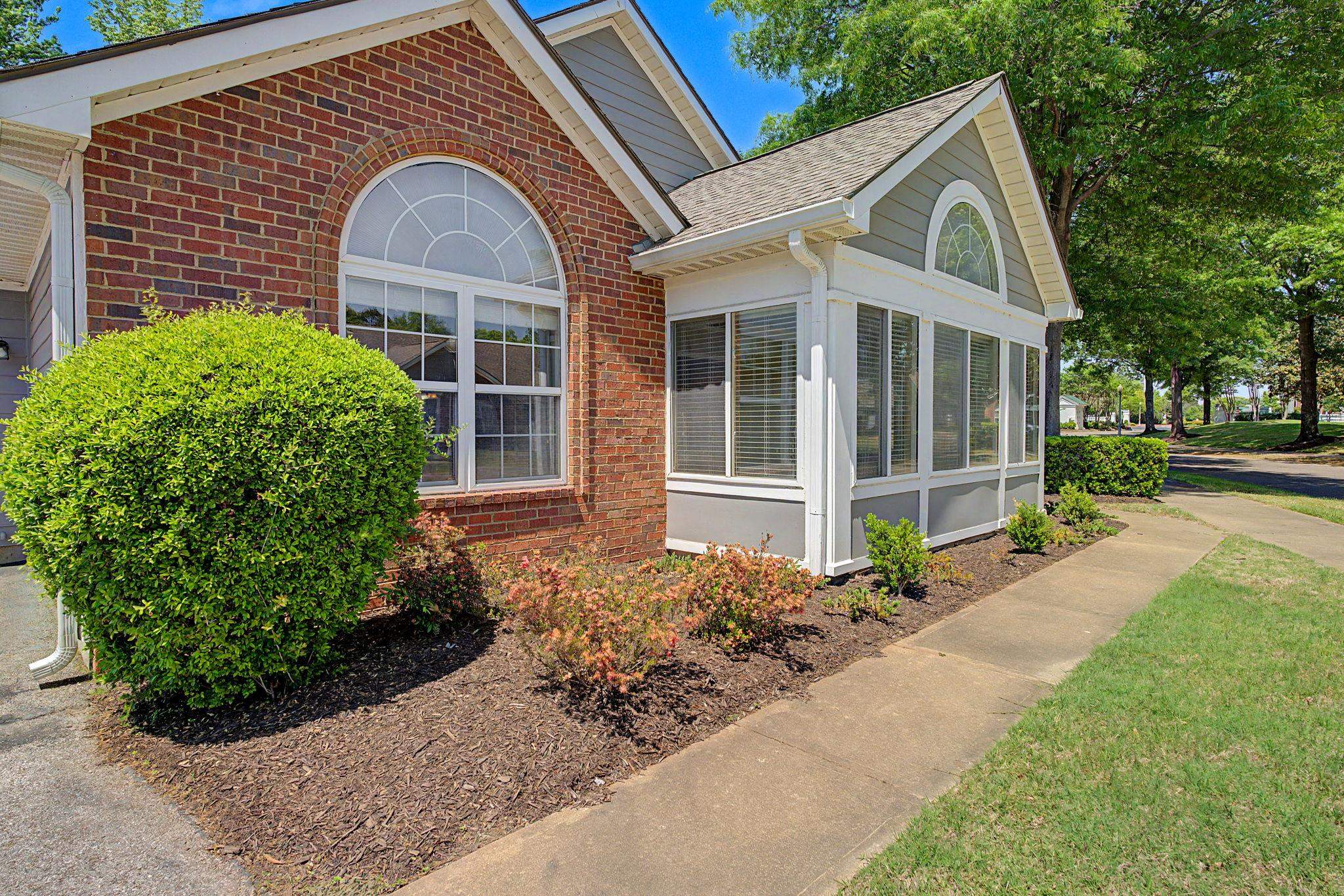 269 Oak Club Ln 10 Property Photo 4