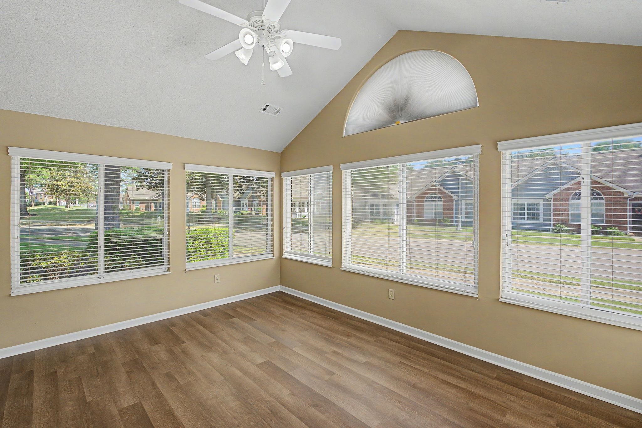 269 Oak Club Ln 10 Property Photo 13