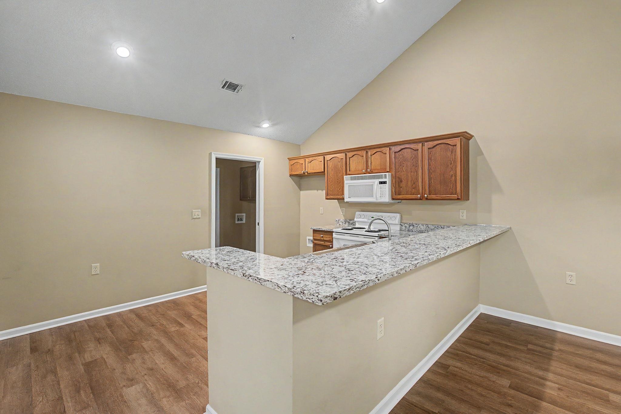 269 Oak Club Ln 10 Property Photo 15