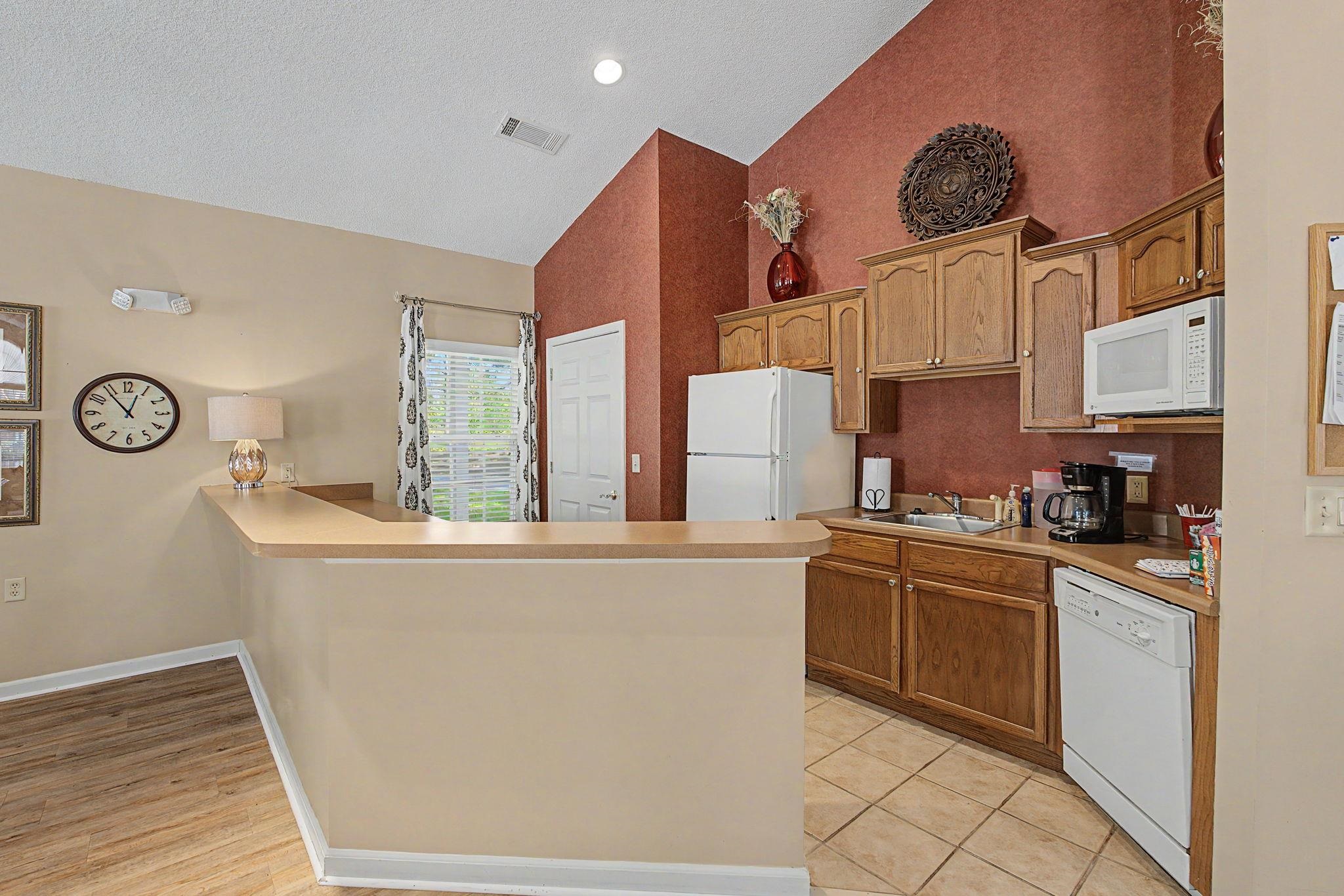 269 Oak Club Ln 10 Property Photo 34