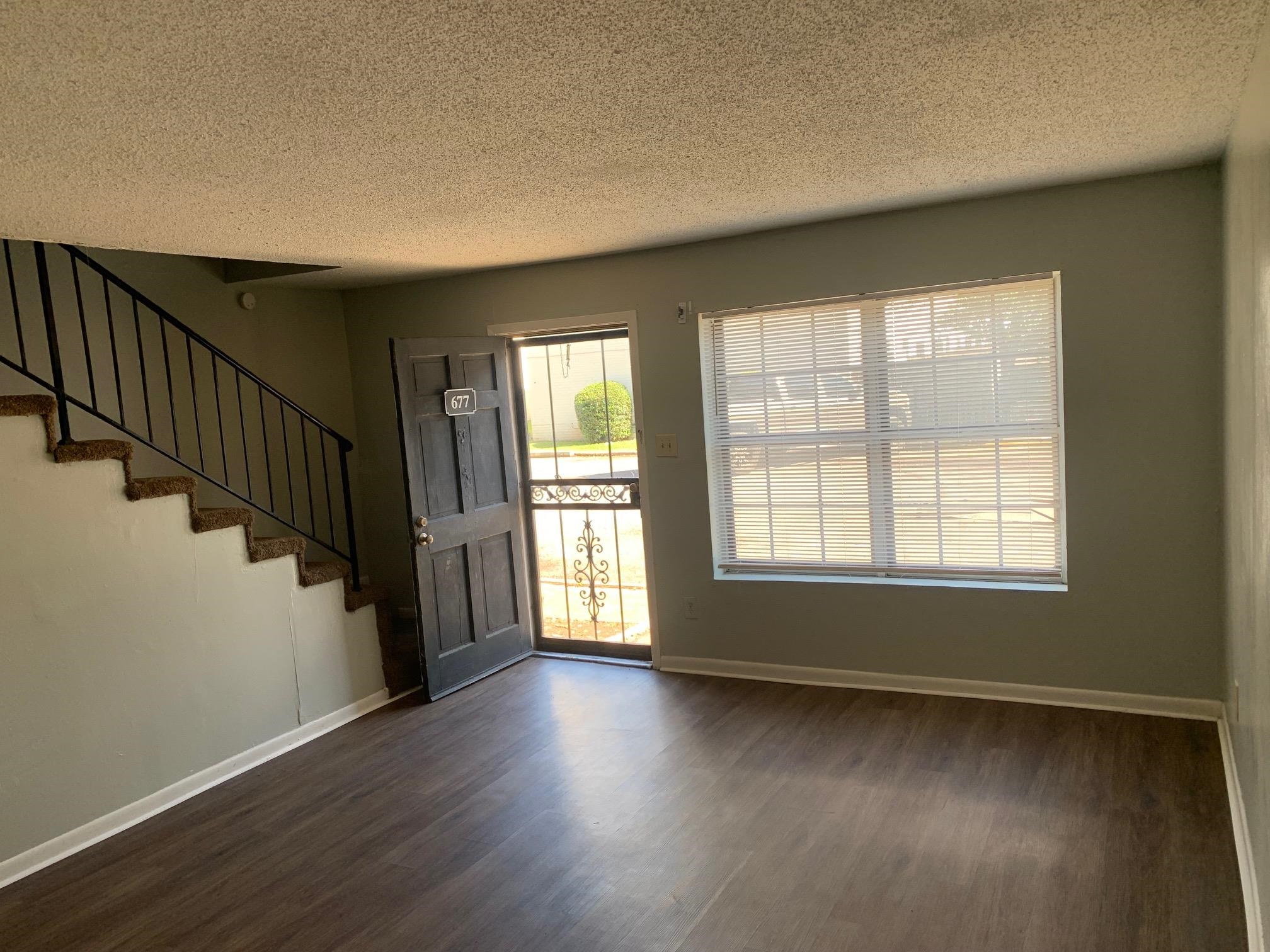 675 Miles Dr 677 Property Photo 4