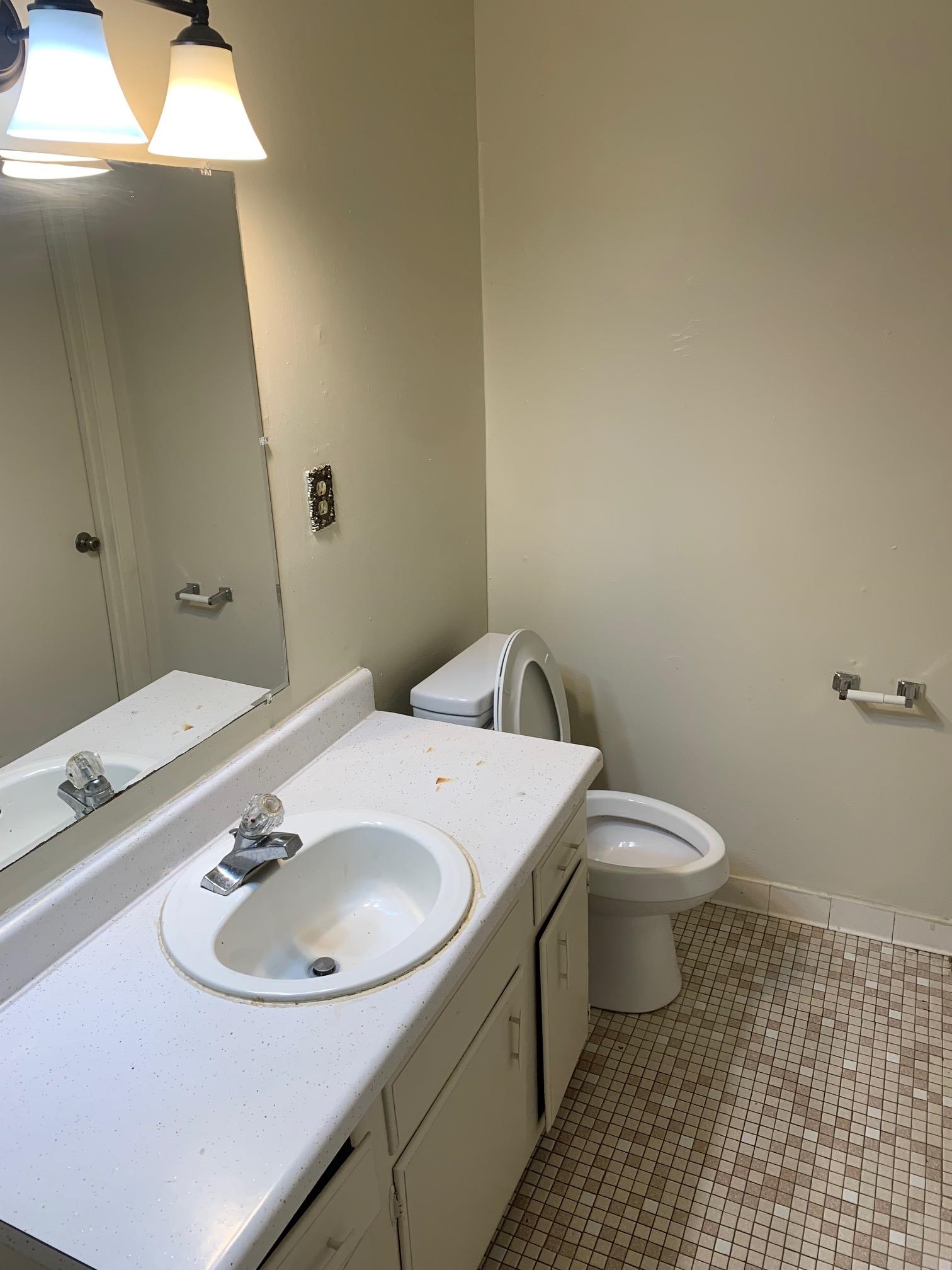 675 Miles Dr 677 Property Photo 5