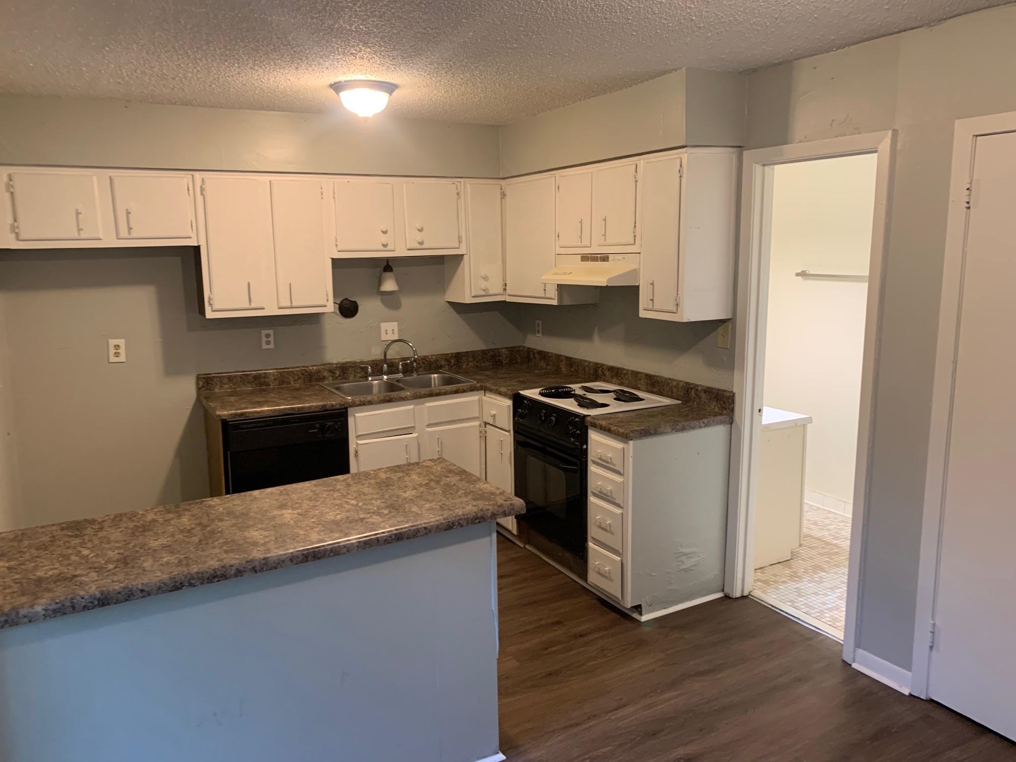 675 Miles Dr 677 Property Photo 7