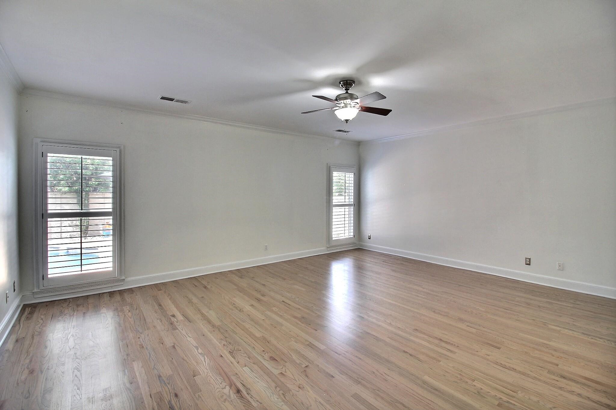 595 Kenrose St Property Photo 17