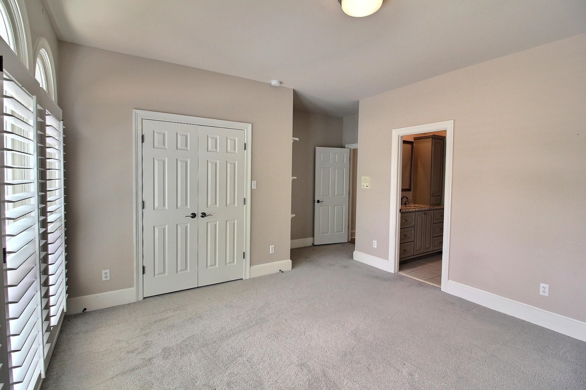 595 Kenrose St Property Photo 23
