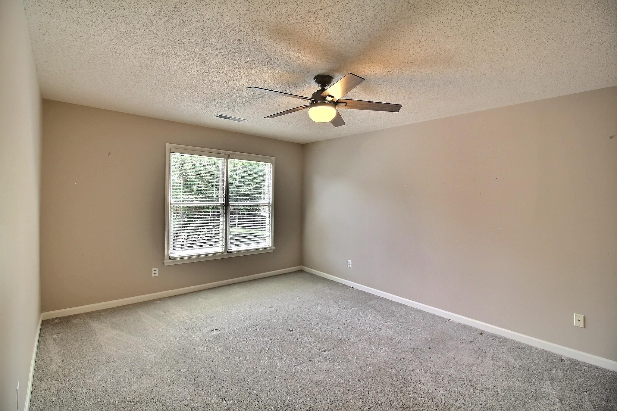 595 Kenrose St Property Photo 26