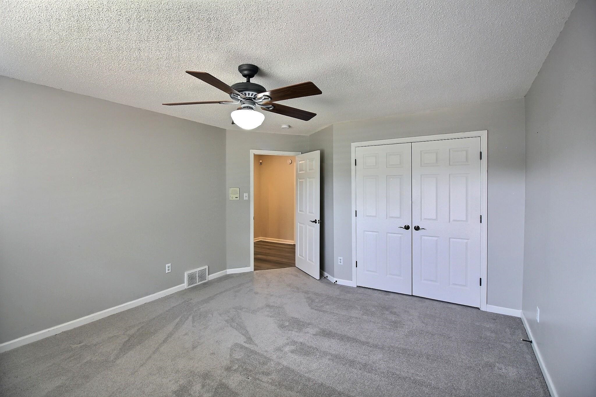 595 Kenrose St Property Photo 29