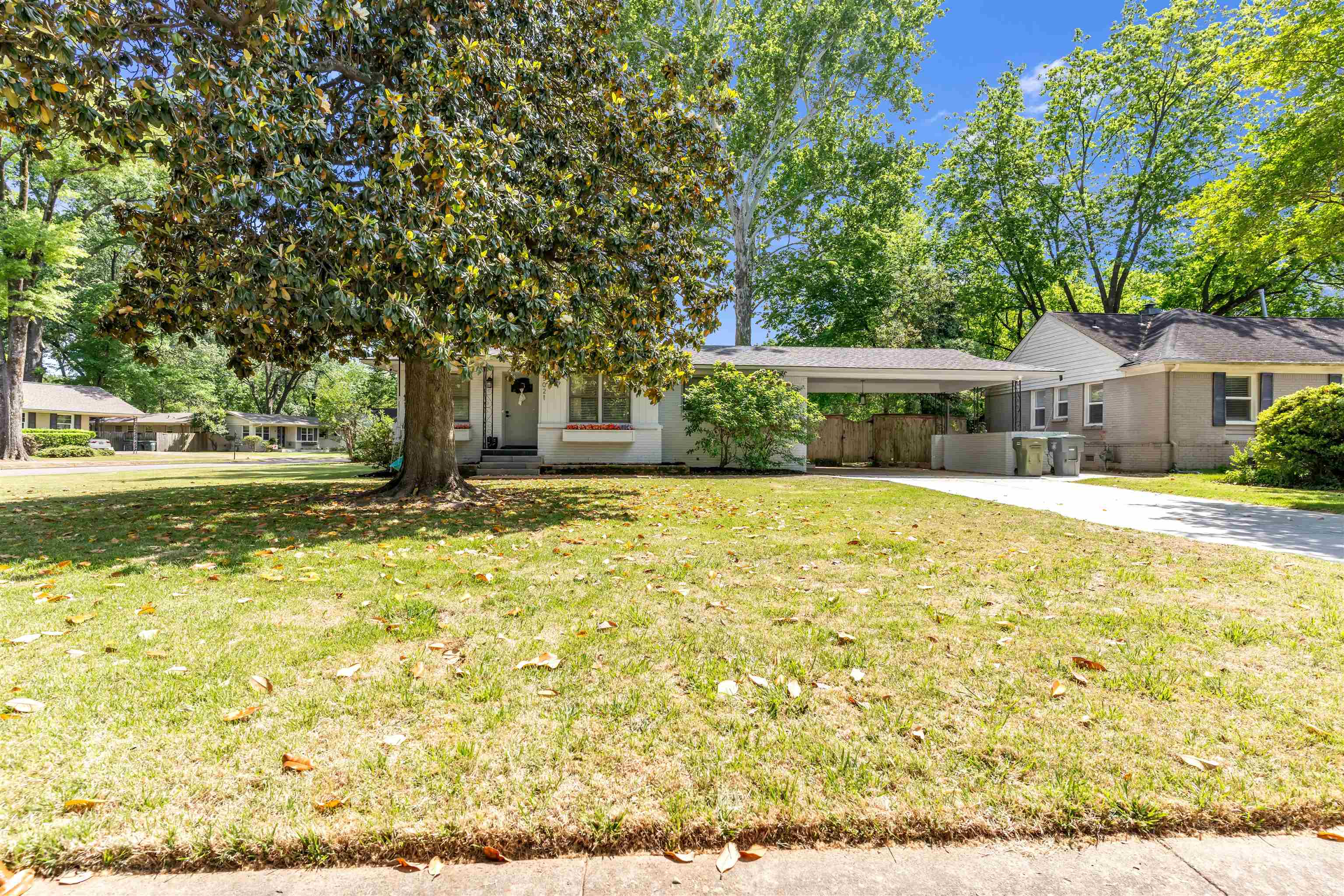 5021 Normandy Ln Property Photo 3