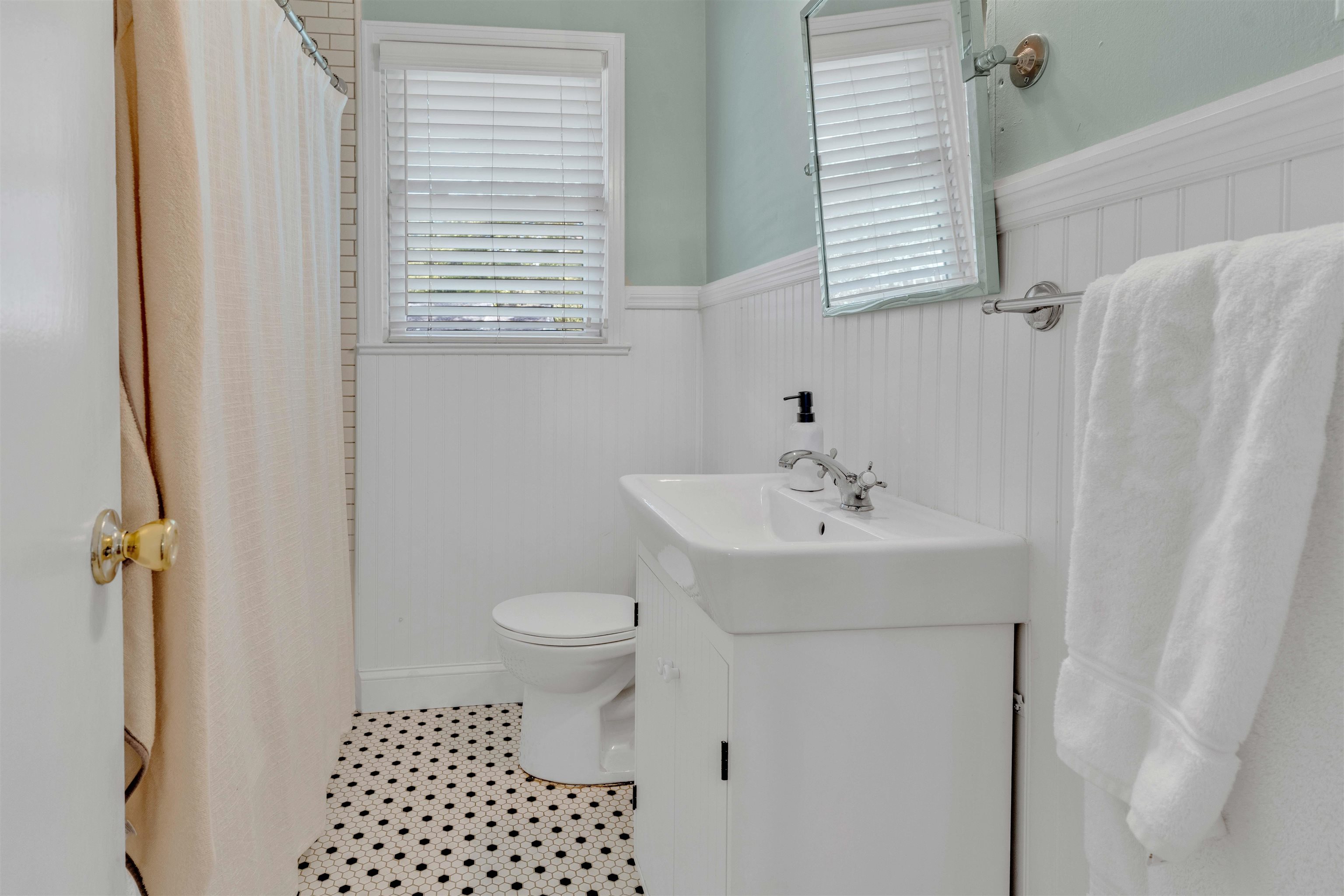 5021 Normandy Ln Property Photo 17
