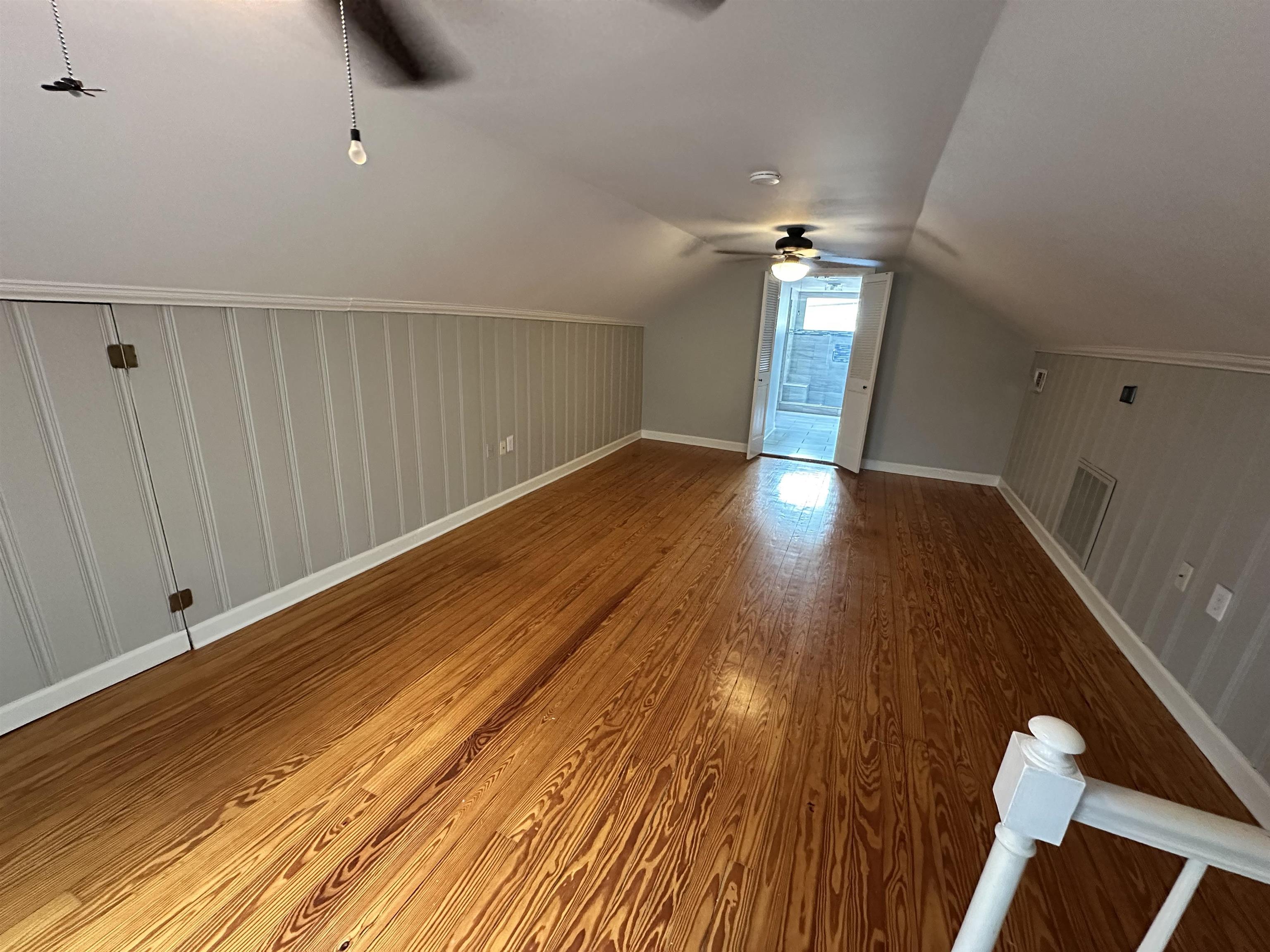 140 Alexander St Property Photo 18