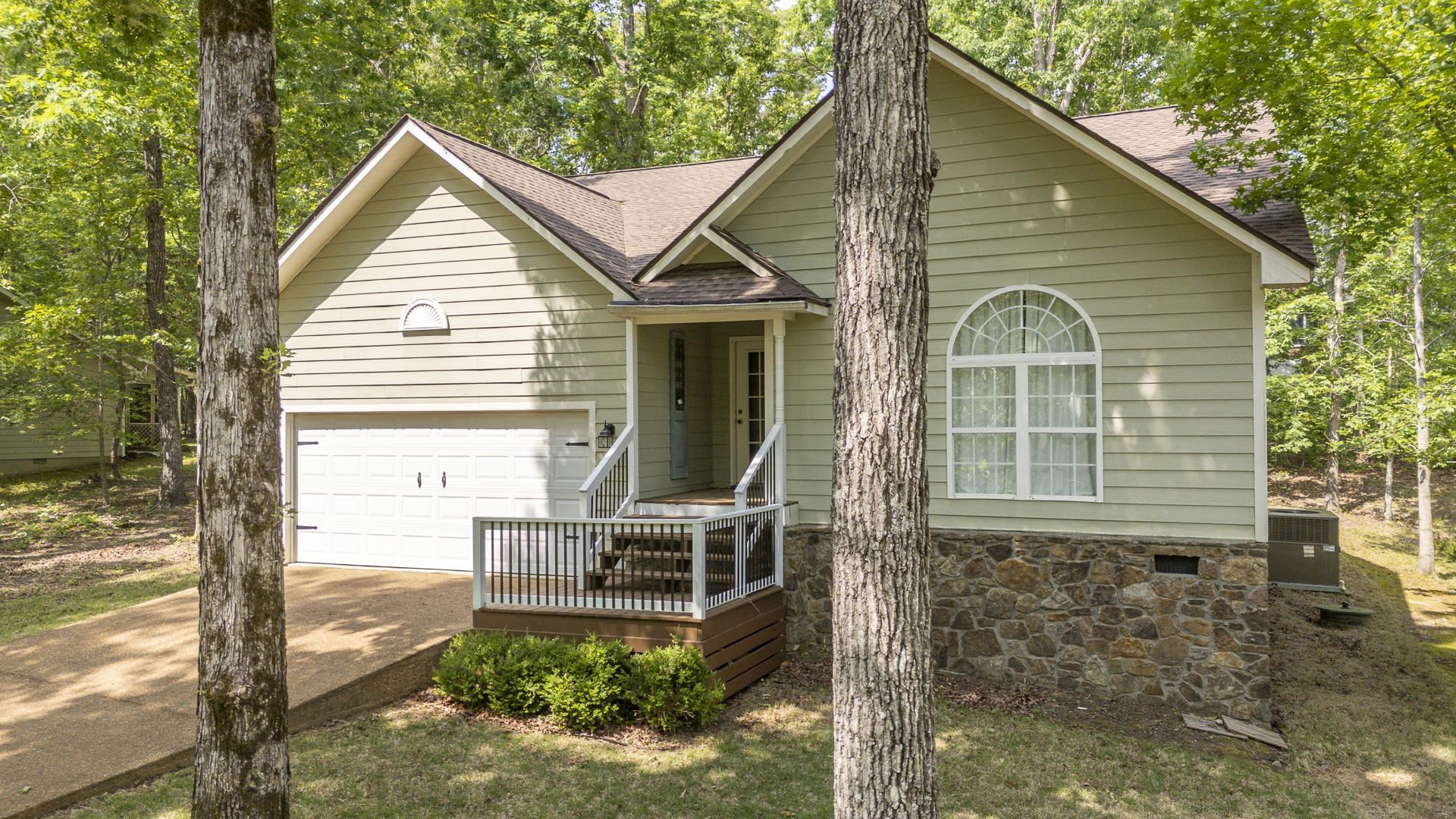 100 MASTERS CT Property Photo 1
