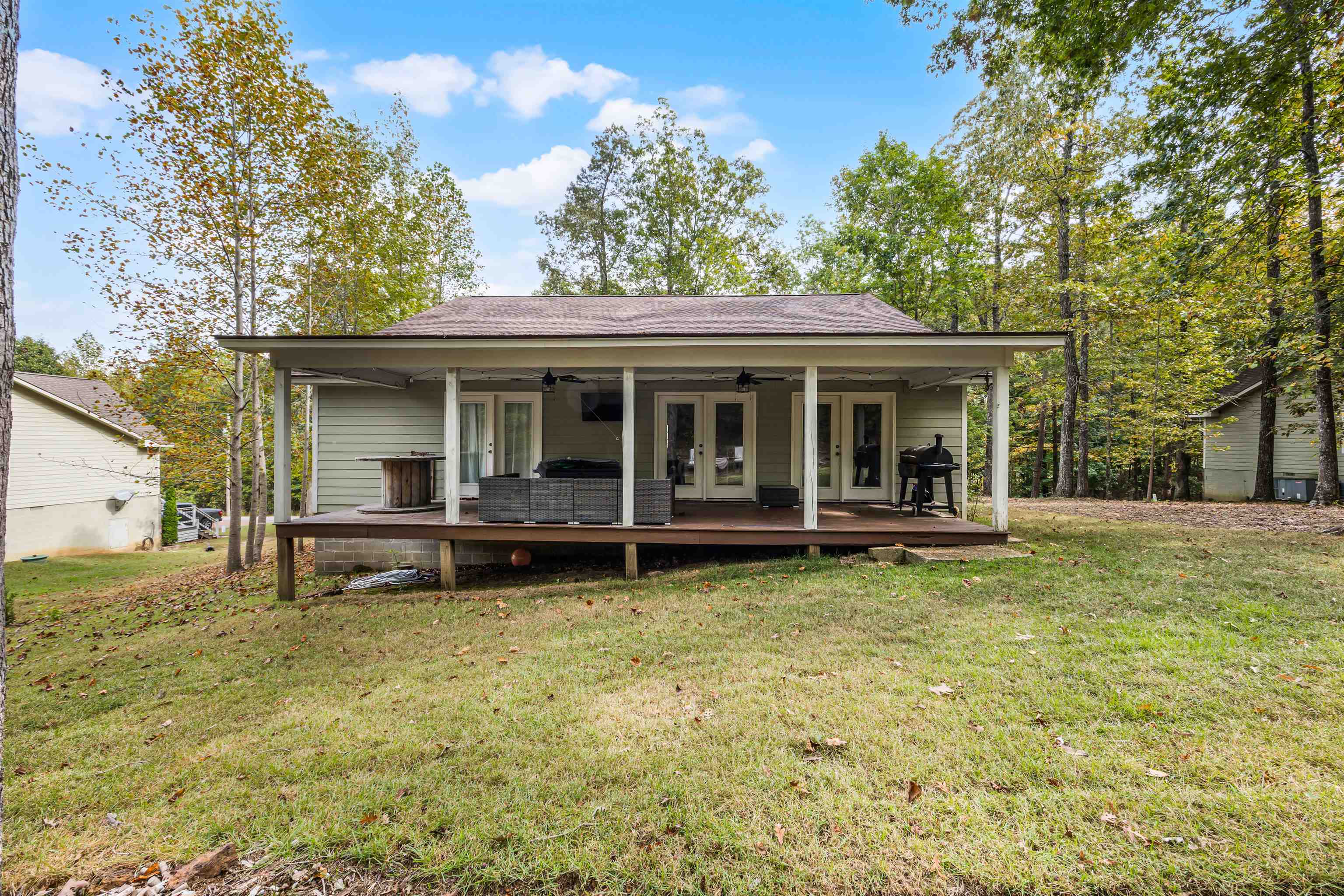 100 Masters Ct Property Photo 5