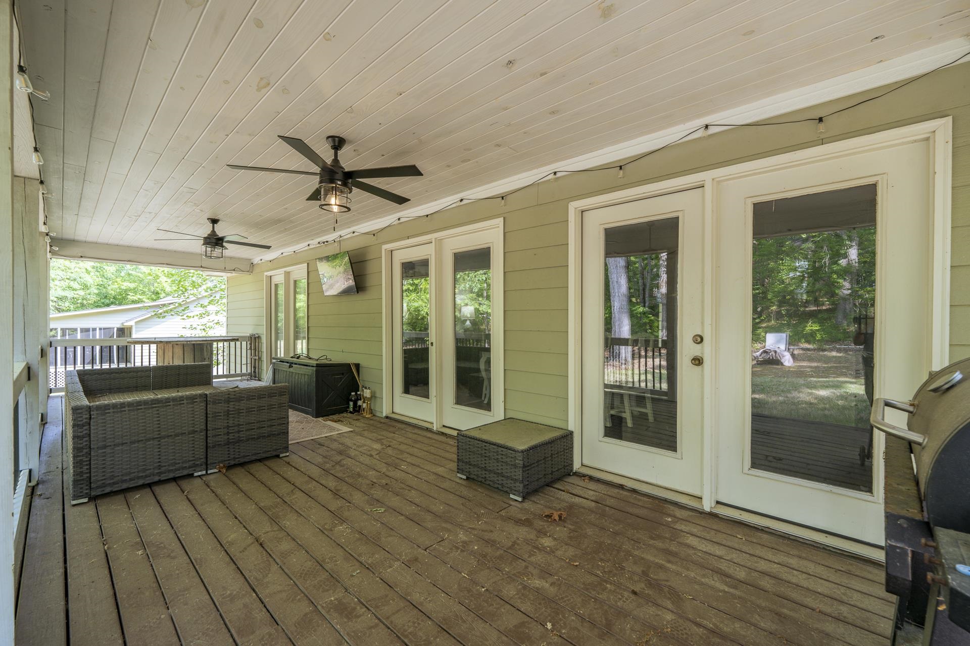 100 Masters Ct Property Photo 7