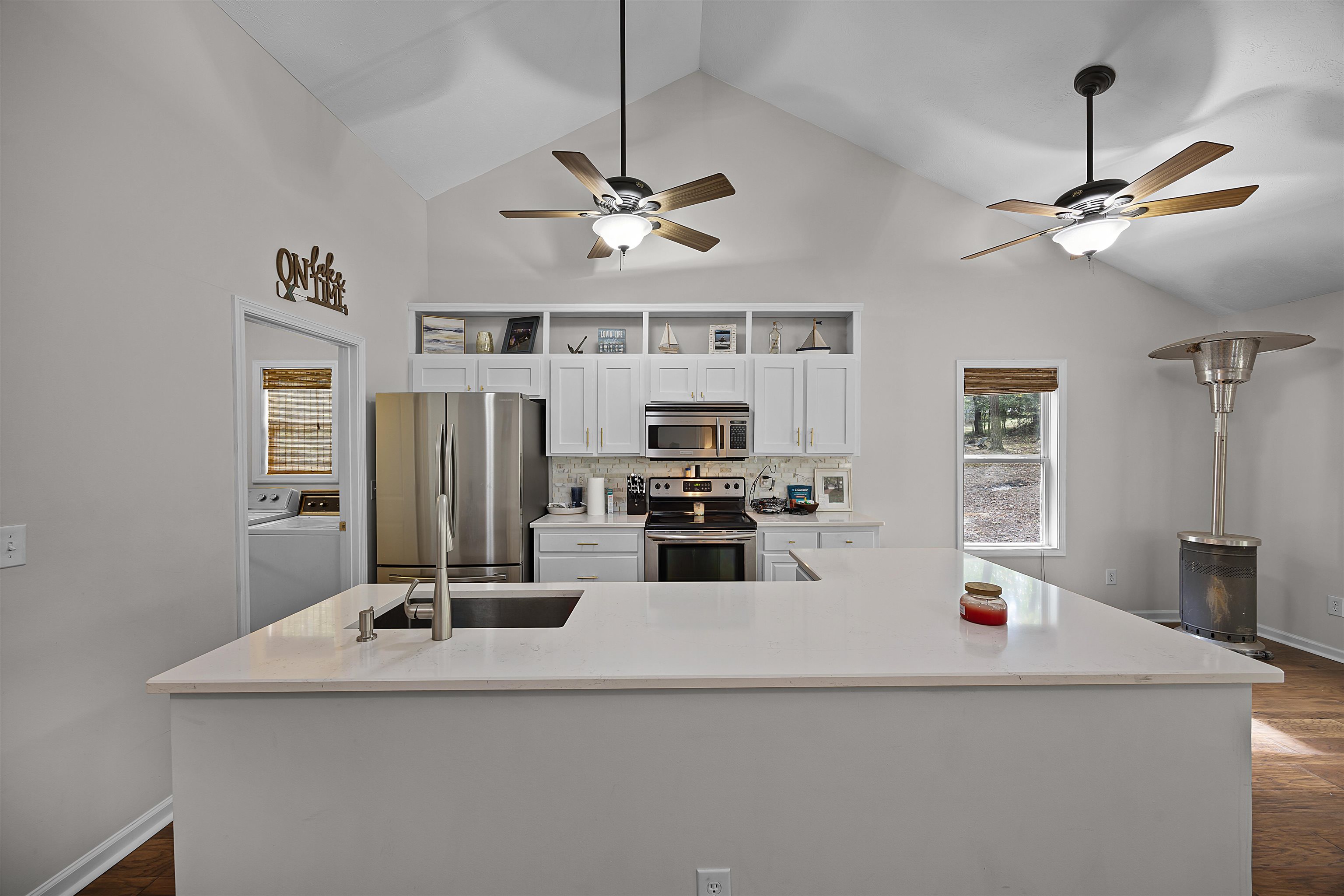 100 Masters Ct Property Photo 16