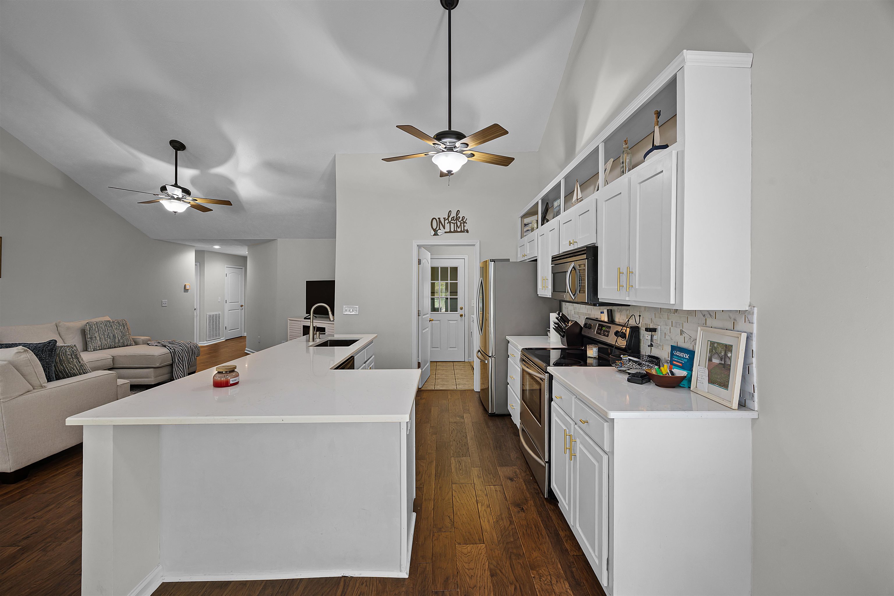 100 Masters Ct Property Photo 17