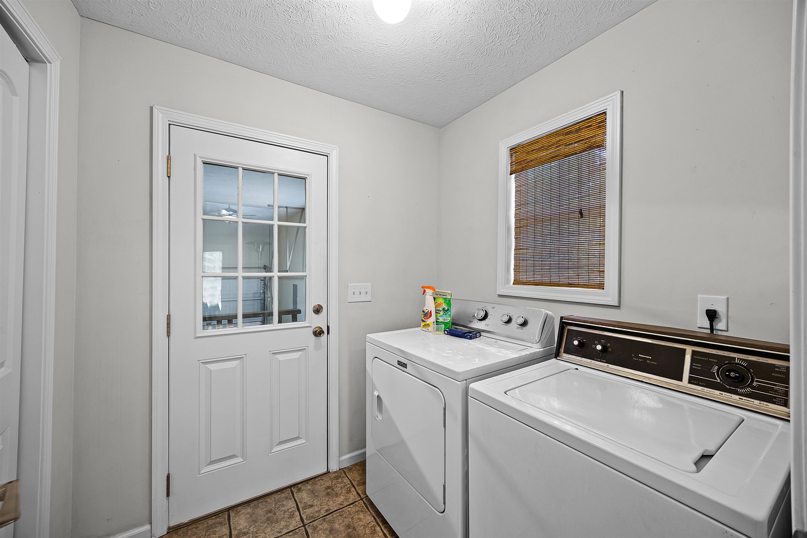 100 Masters Ct Property Photo 21