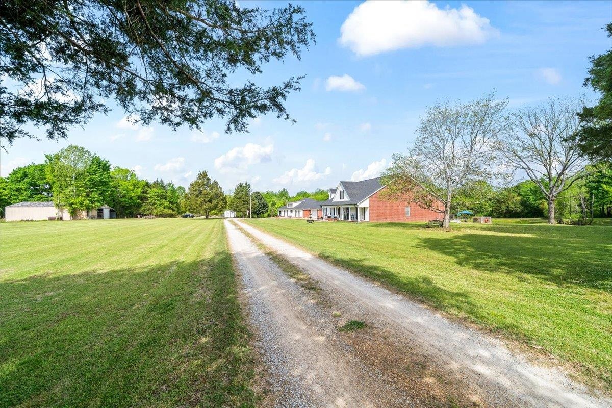 105 Wilson Ln Property Photo 6