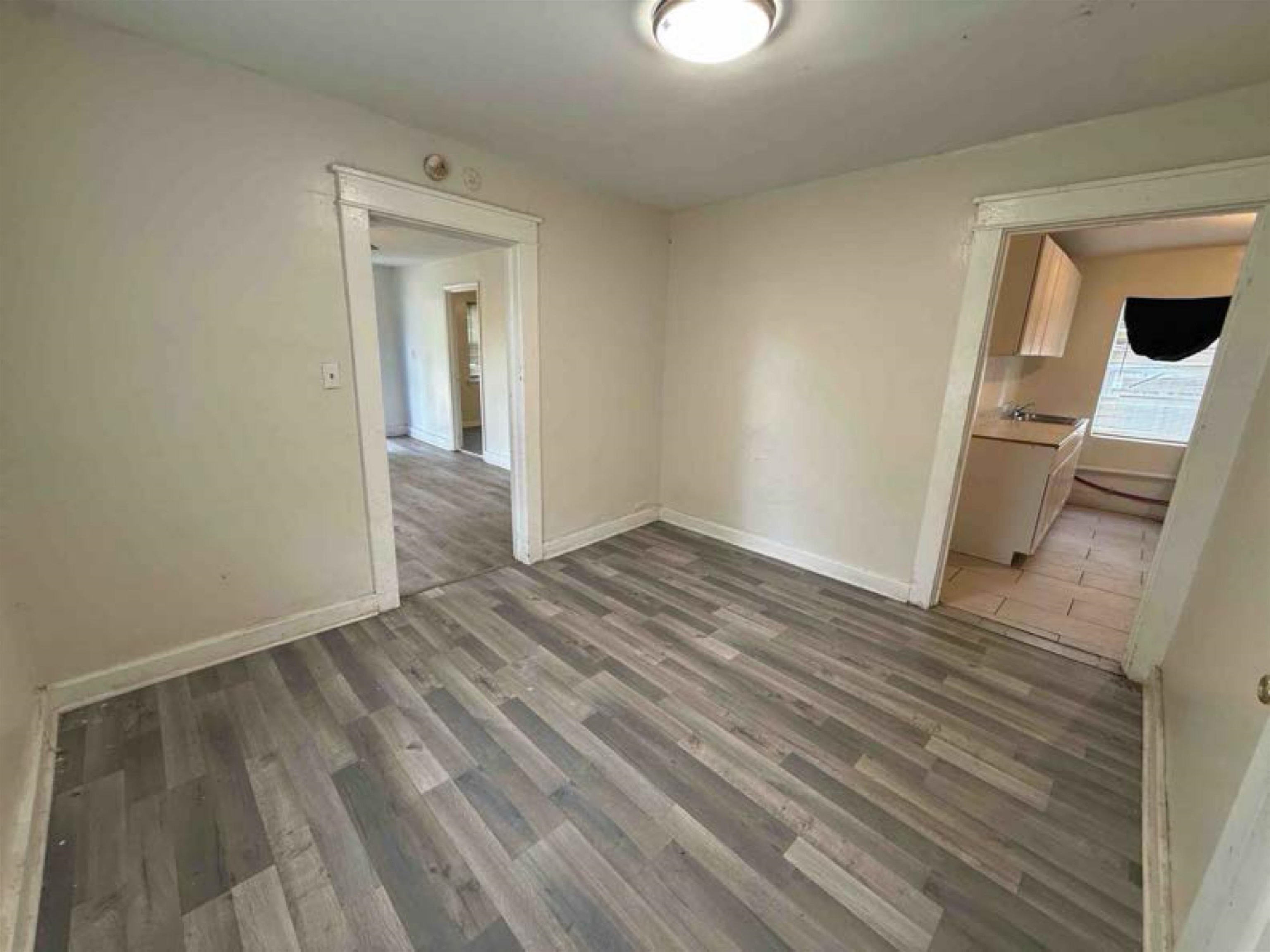 1108 N Holmes St N Property Photo 3