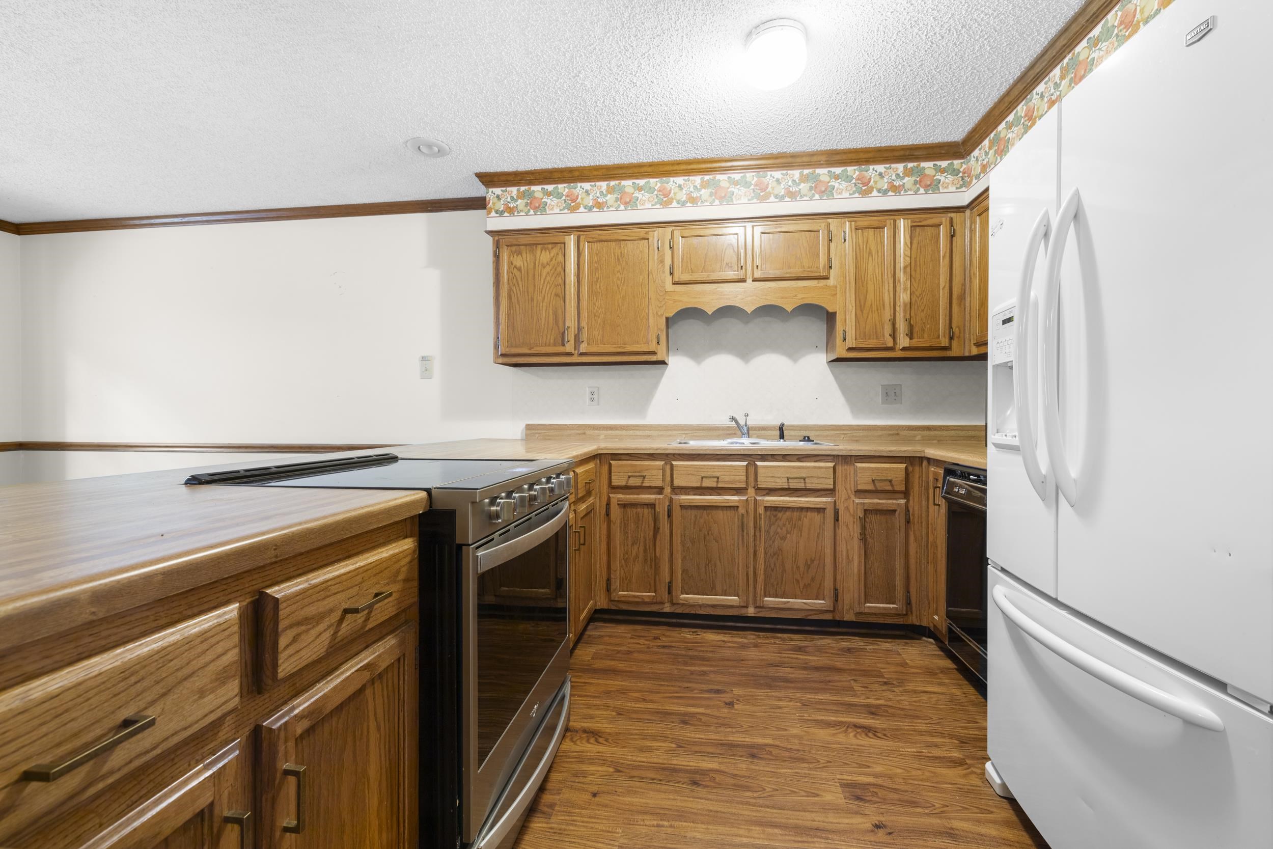 5951 Blakeview Dr Property Photo 9