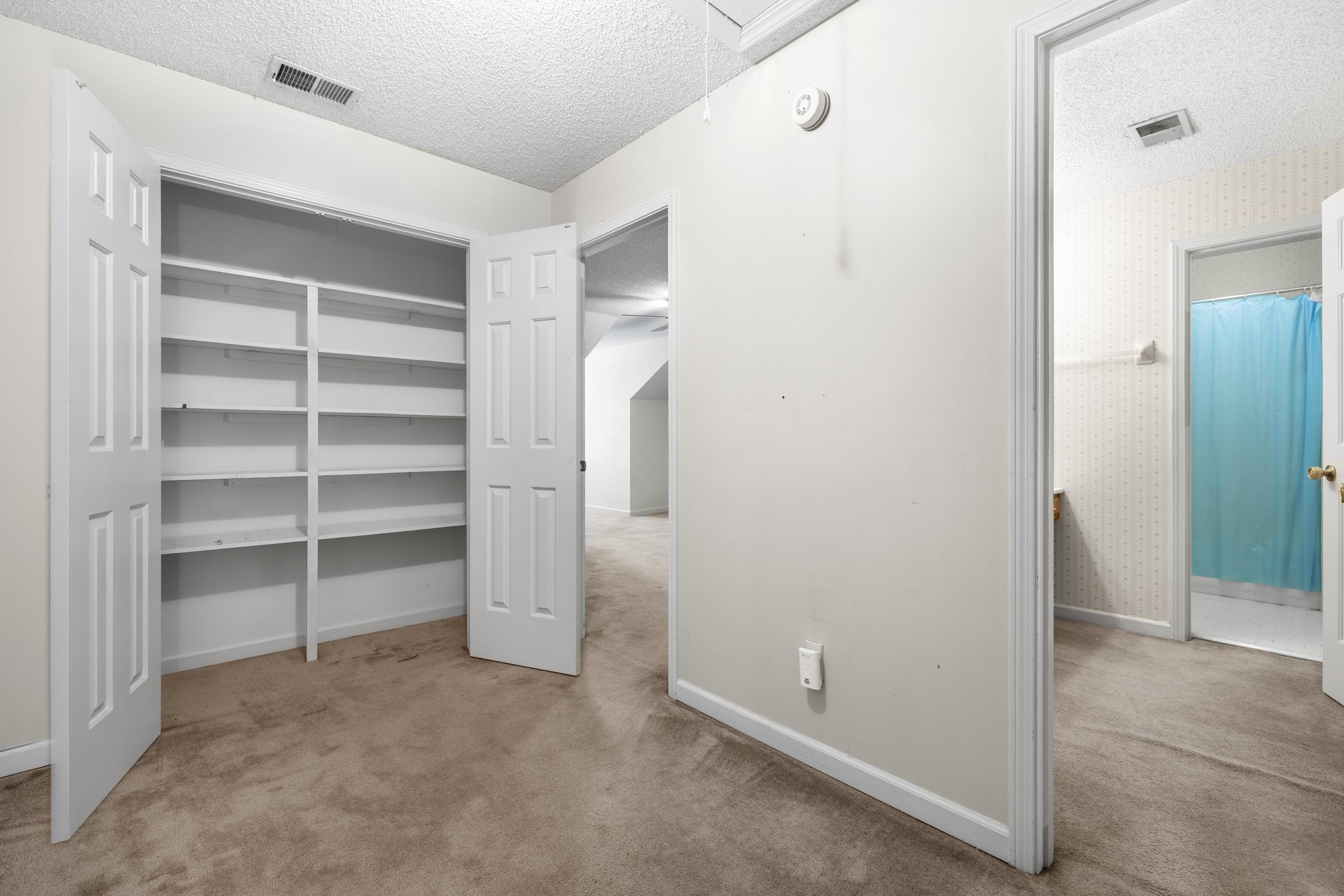 5951 Blakeview Dr Property Photo 15