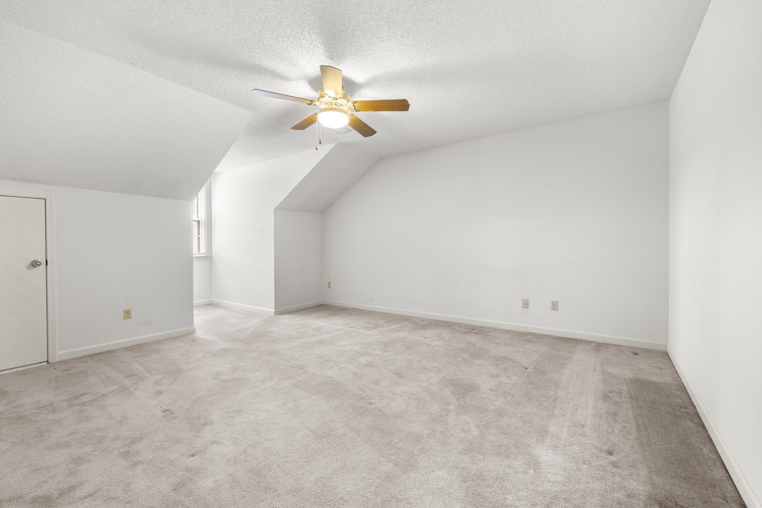 5951 Blakeview Dr Property Photo 16