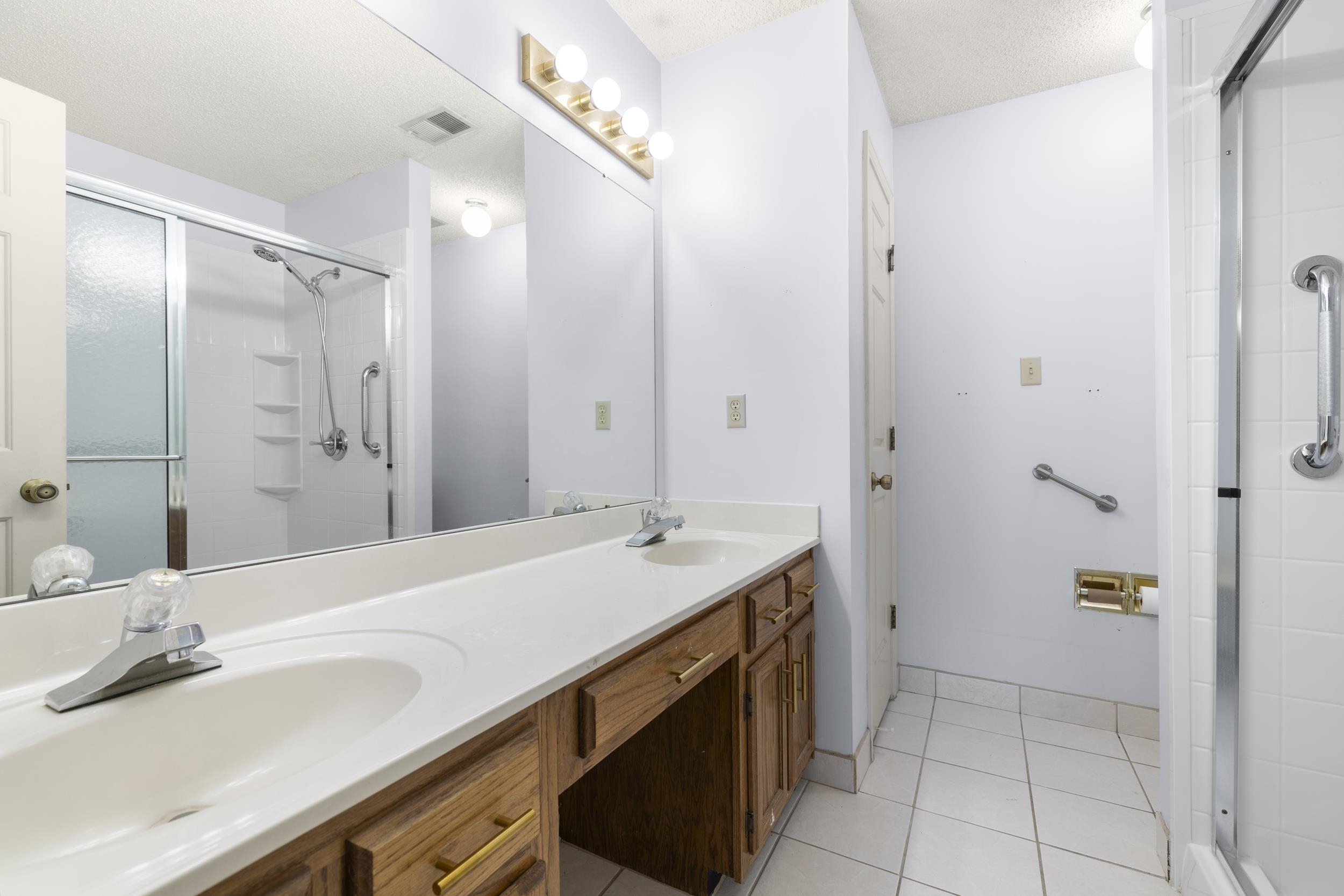 5951 Blakeview Dr Property Photo 18