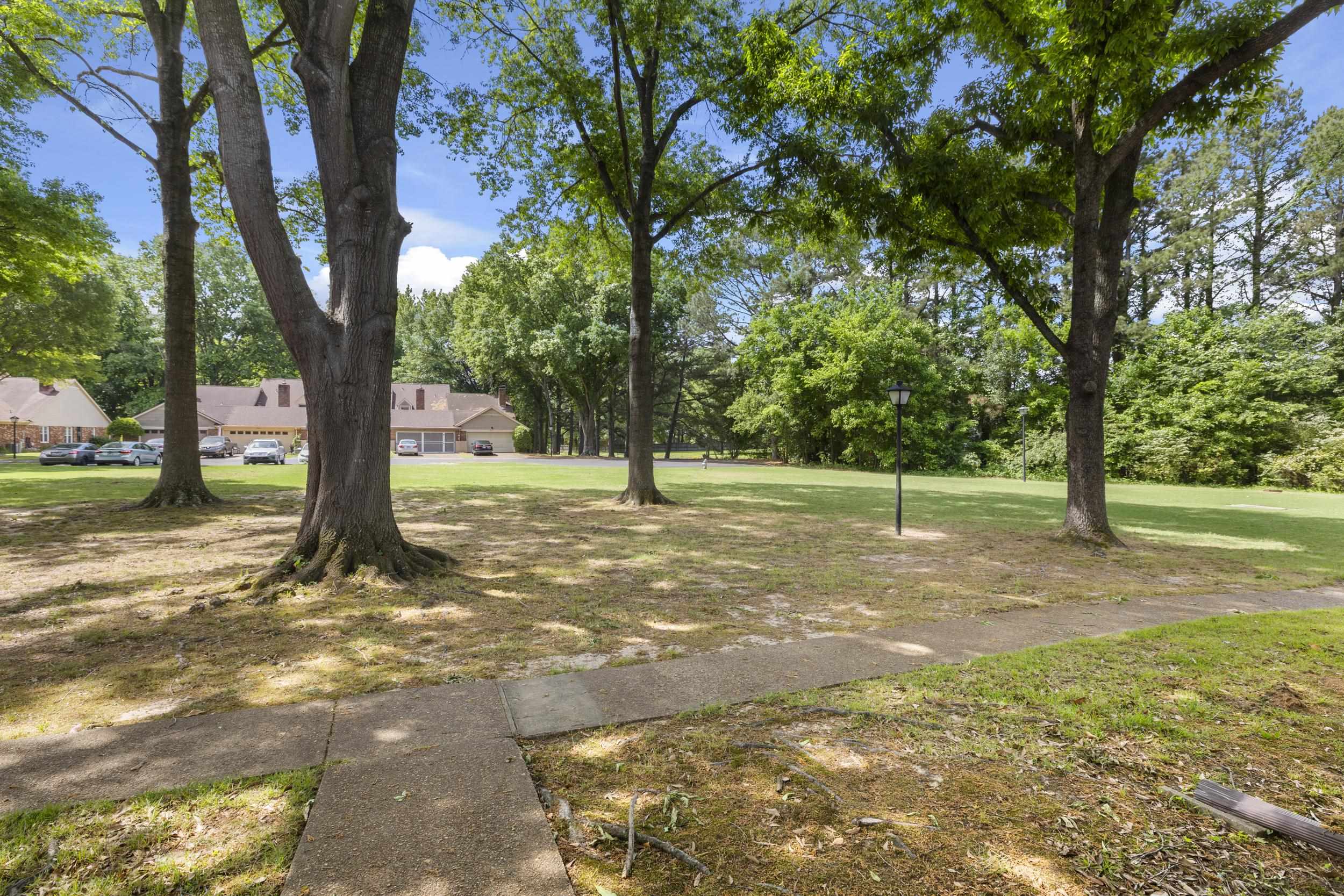 5951 Blakeview Dr Property Photo 28