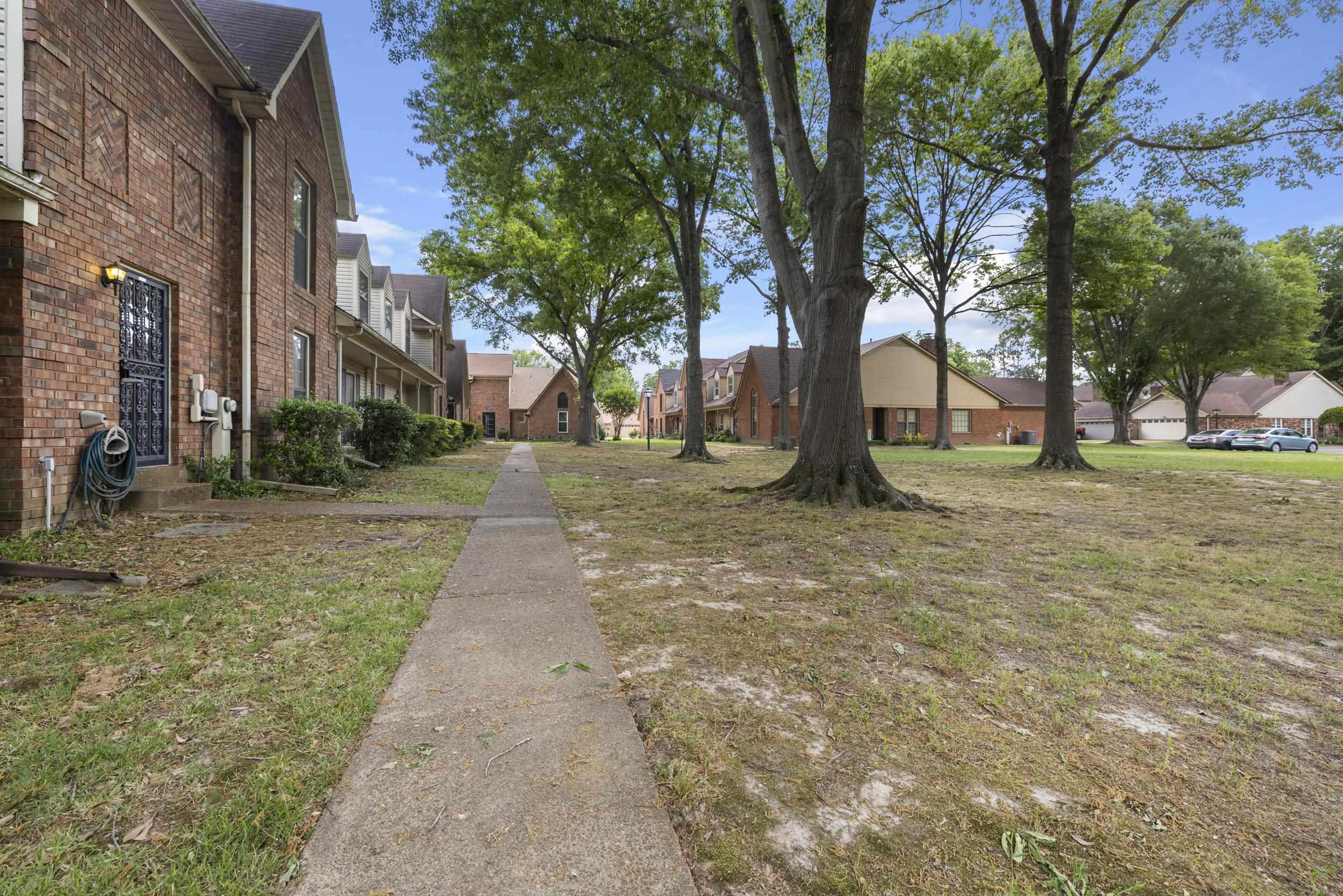 5951 Blakeview Dr Property Photo 30