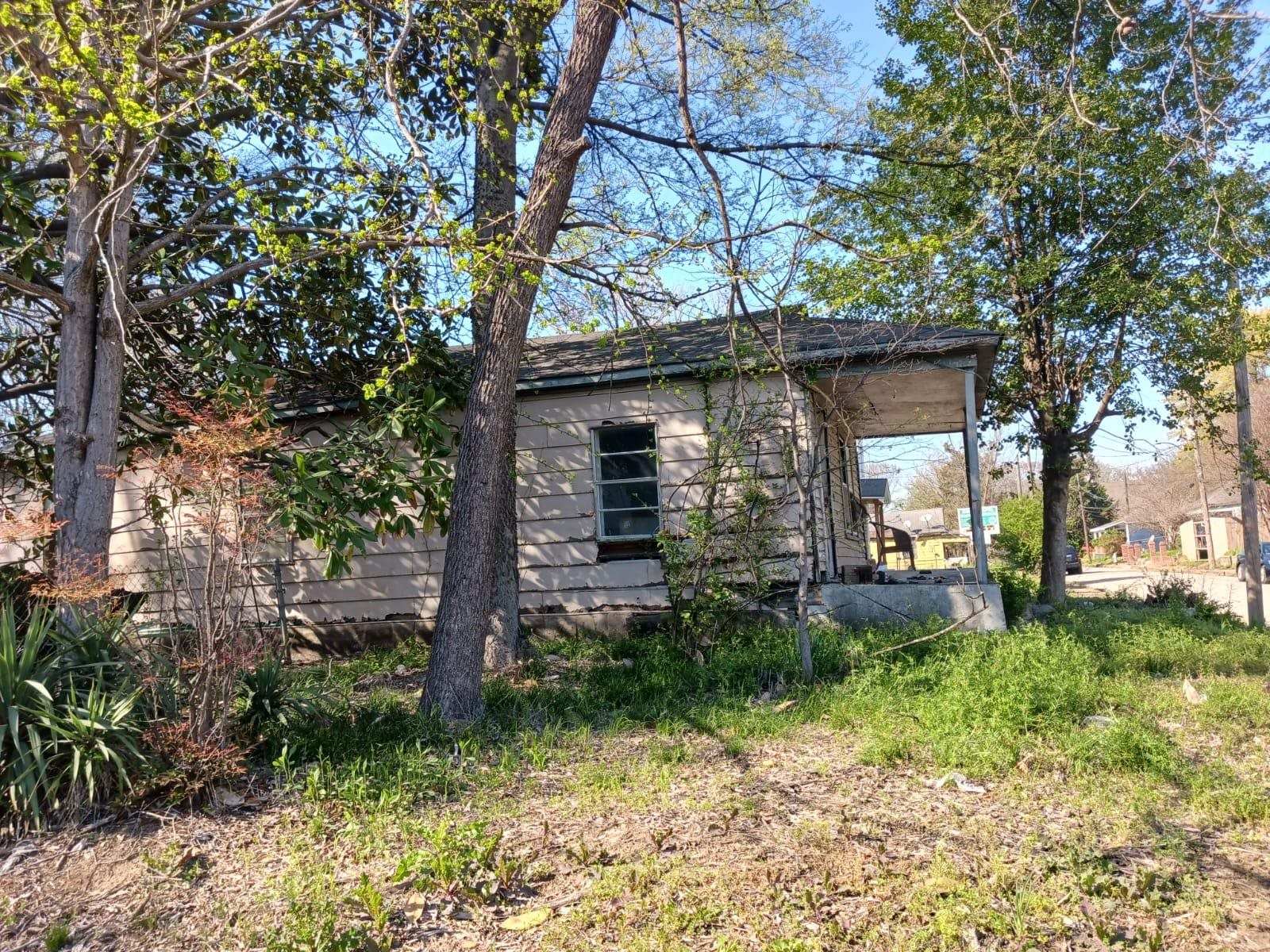 1327 Nicholas St Property Photo 19