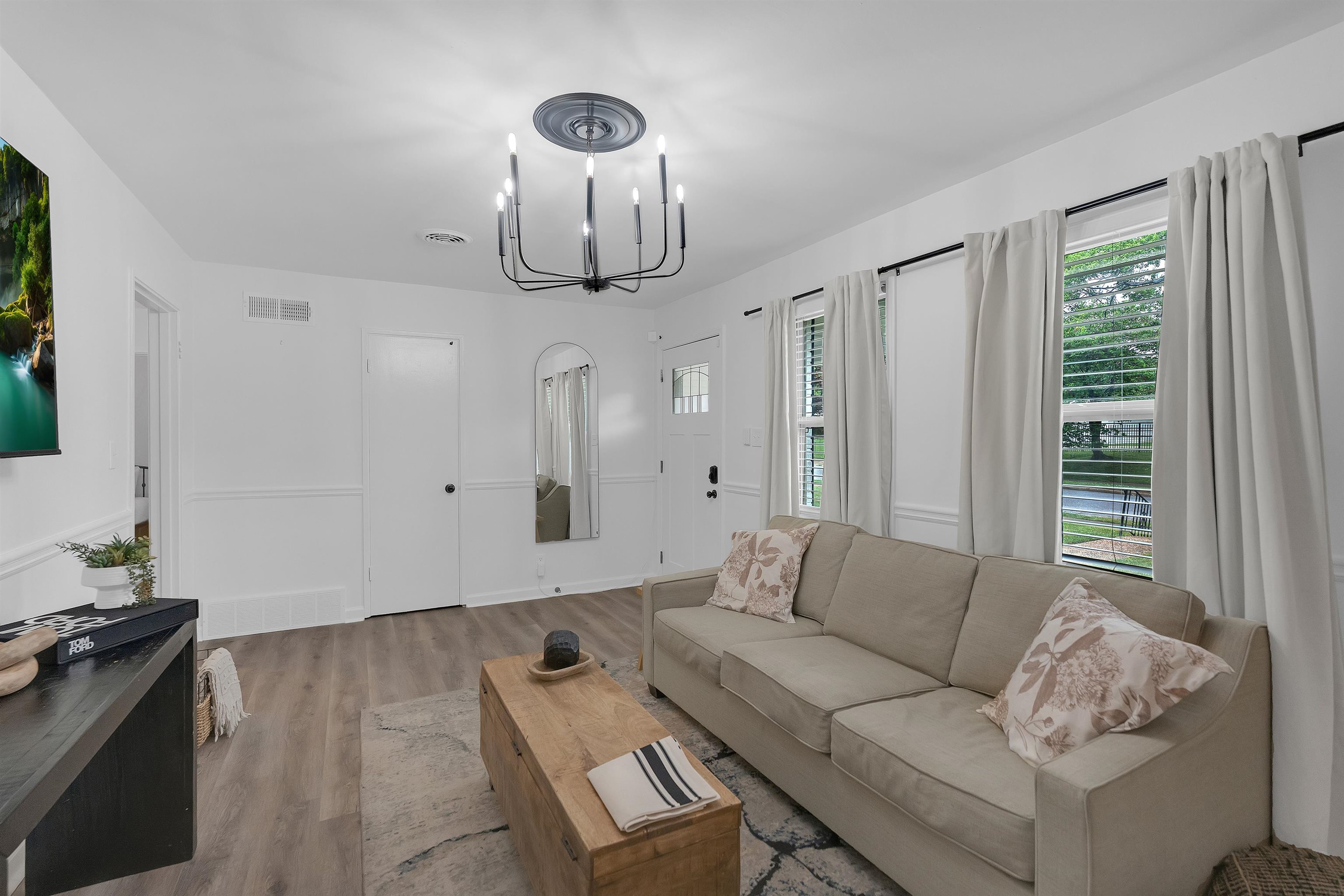 1407 Ivy Rd Property Photo 5